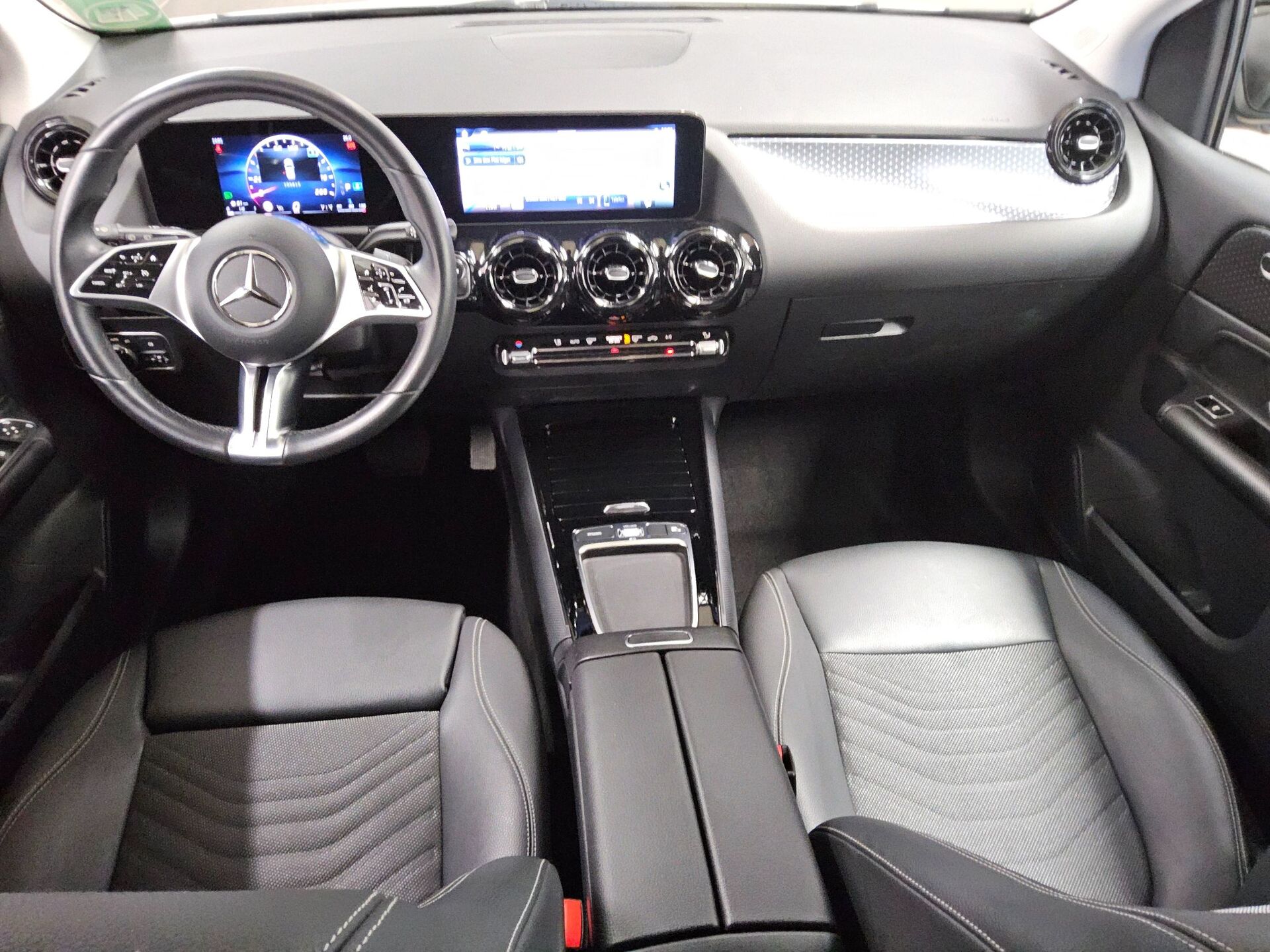 Mercedes-Benz B 180 d T-Leder Navi AHK Rückfahrkamera Shz 5