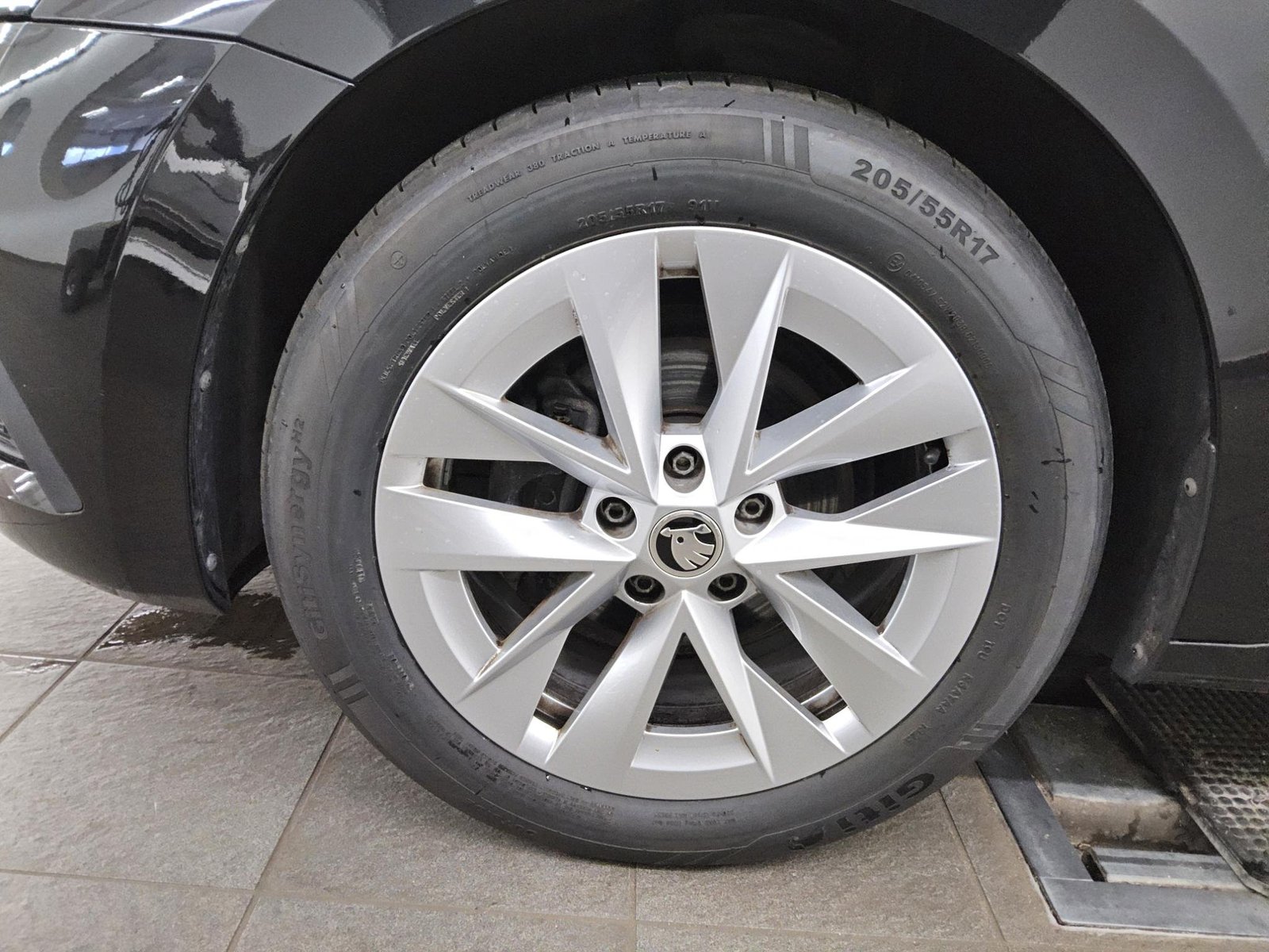 Skoda Octavia Kombi 2.0 TDI Style Navi vc Pano LED 11