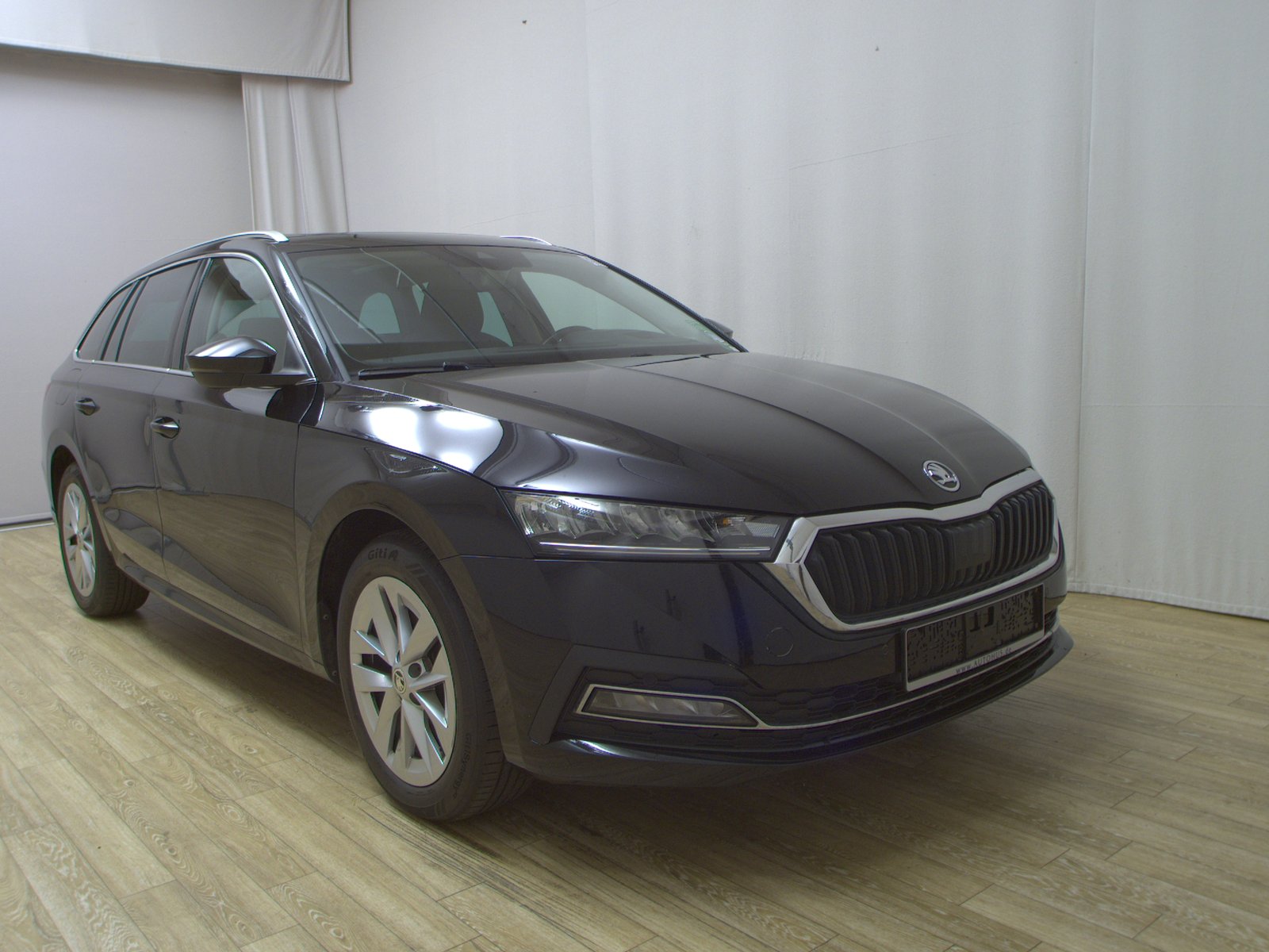 Skoda Octavia Kombi 2.0 TDI Style Navi vc Pano LED 3