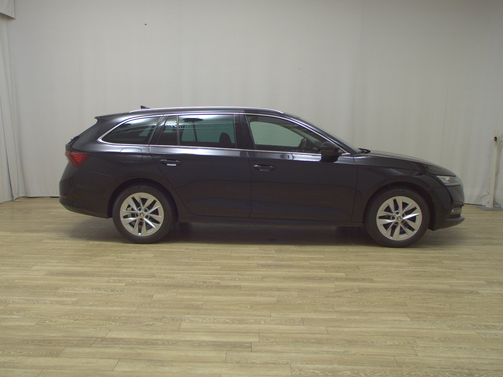 Skoda Octavia Kombi 2.0 TDI Style Navi vc Pano LED