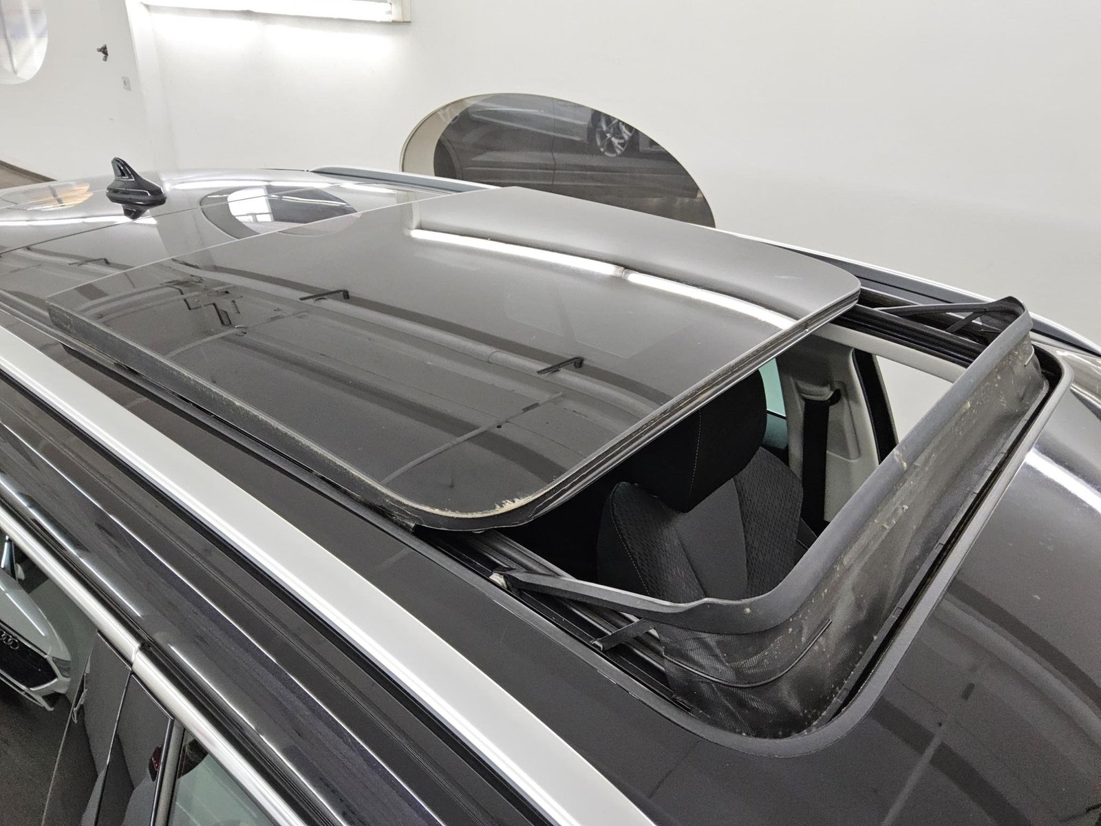 Skoda Octavia Kombi 2.0 TDI Style Navi vc Pano LED 12