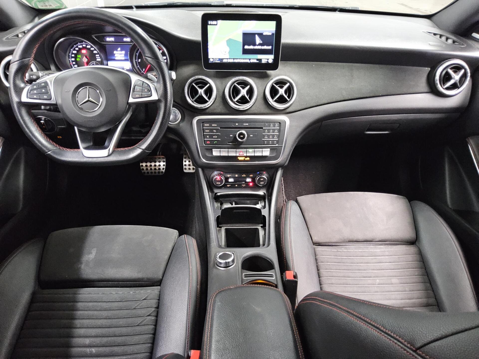 Mercedes-Benz CLA 220 SB d AMG-Line Night COMAND LED H-K 5