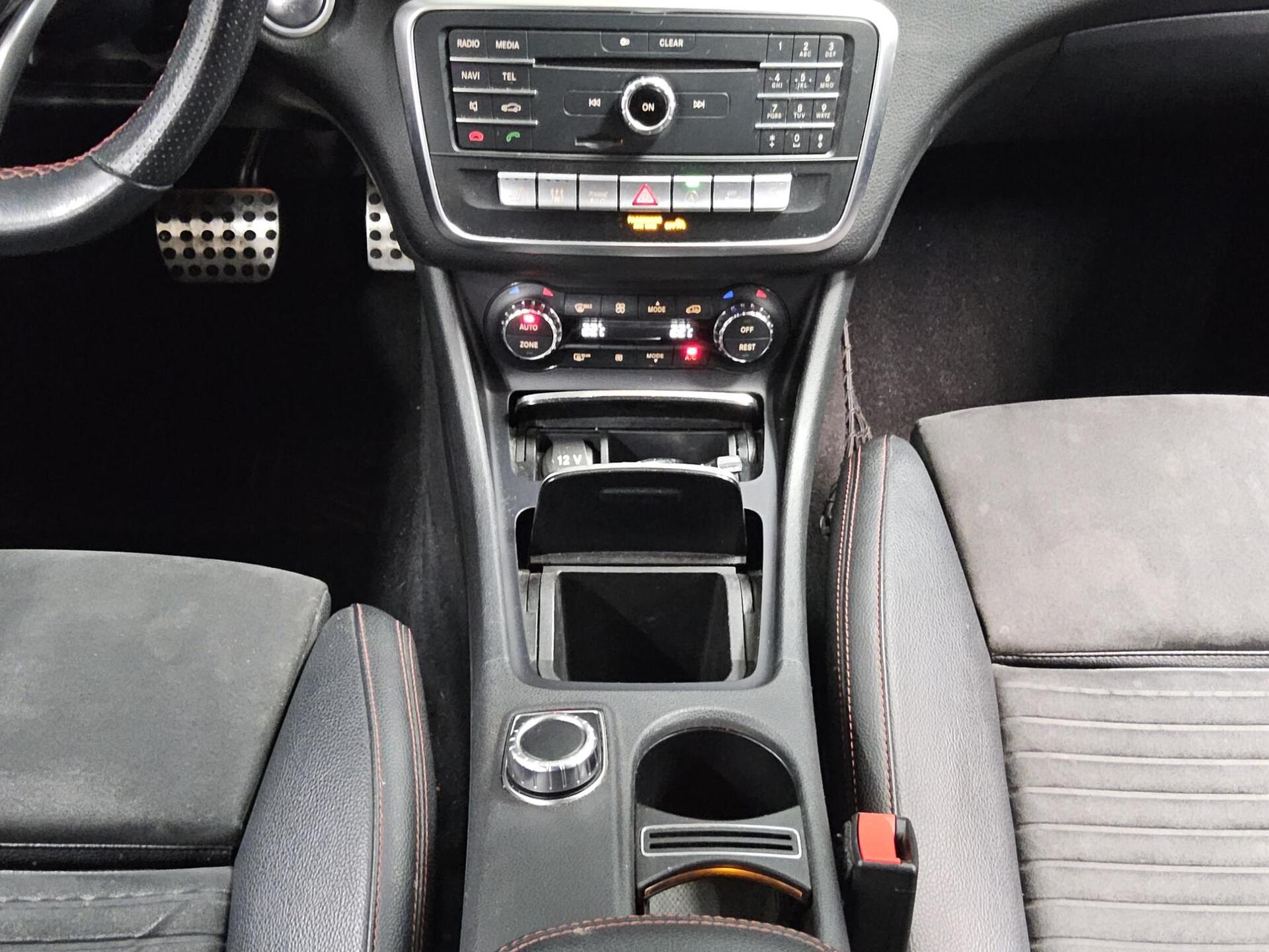Mercedes-Benz CLA 220 SB d AMG-Line Night COMAND LED H-K 6