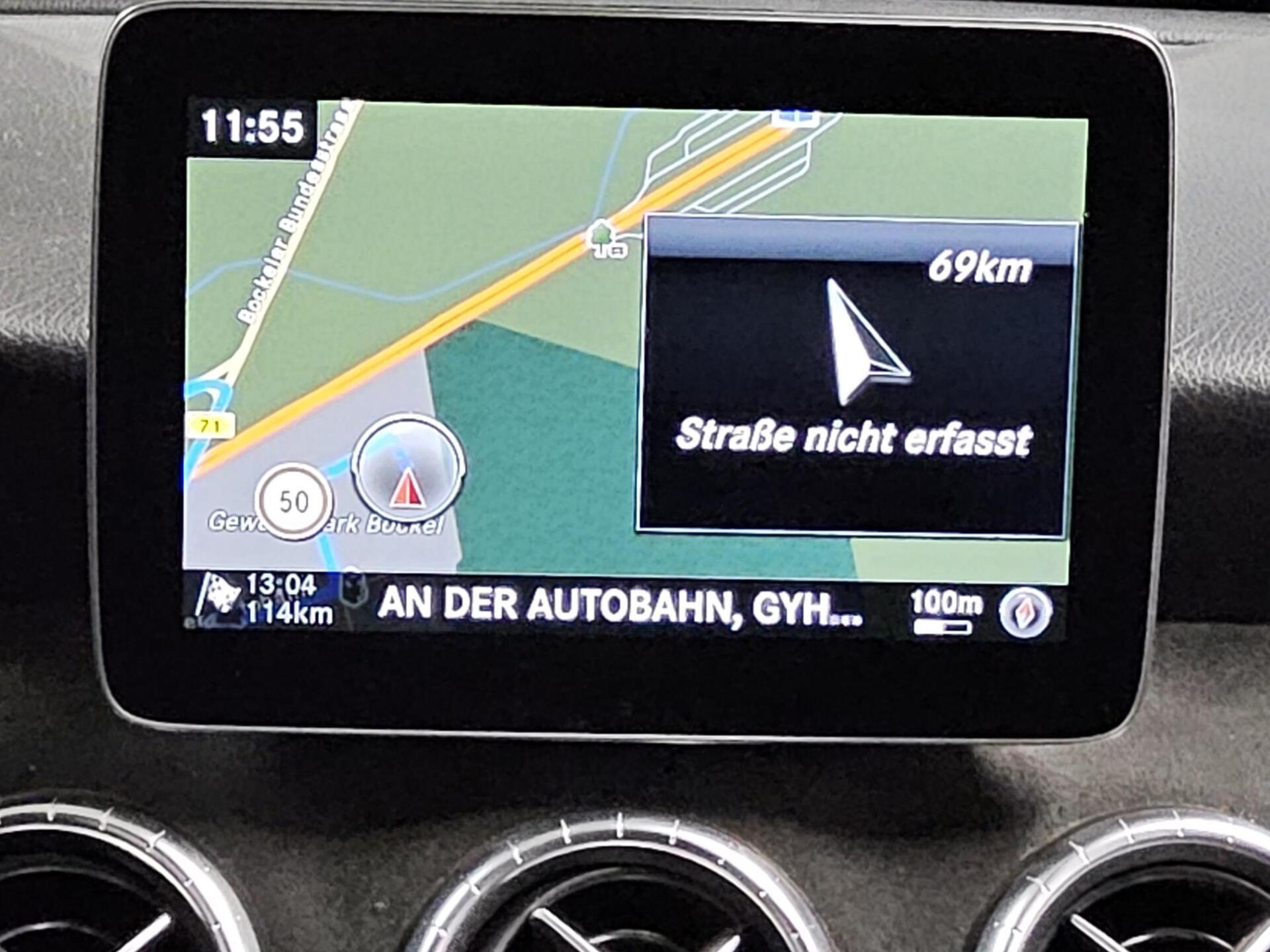 Mercedes-Benz CLA 220 SB d AMG-Line Night COMAND LED H-K 7