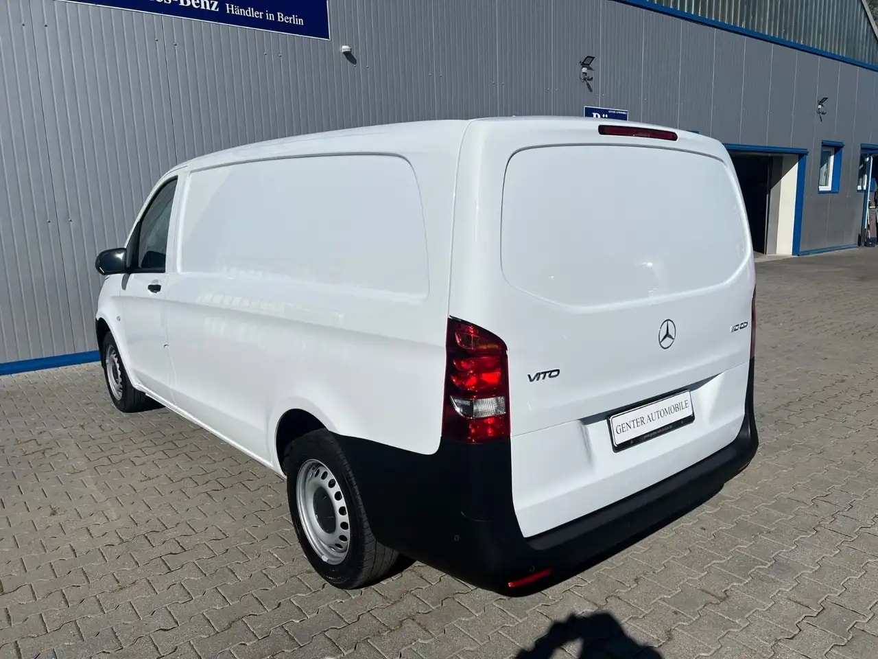 Mercedes-Benz Vito 110 LANG 6G KLIMA TEMPOMAT 3-SITZE SCHRÄNKE 8