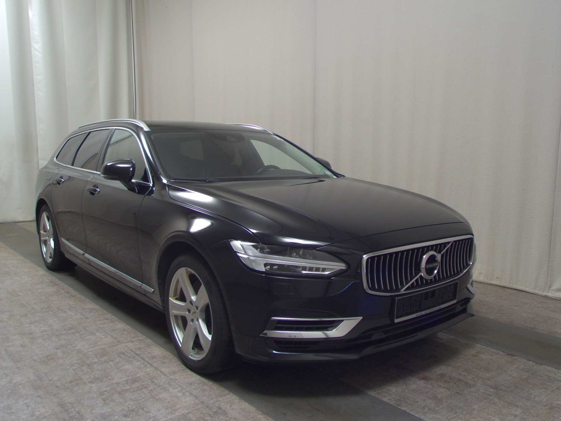 Volvo V90 T8 AWD Hybrid Inscription Leder Navi LED AHK 3