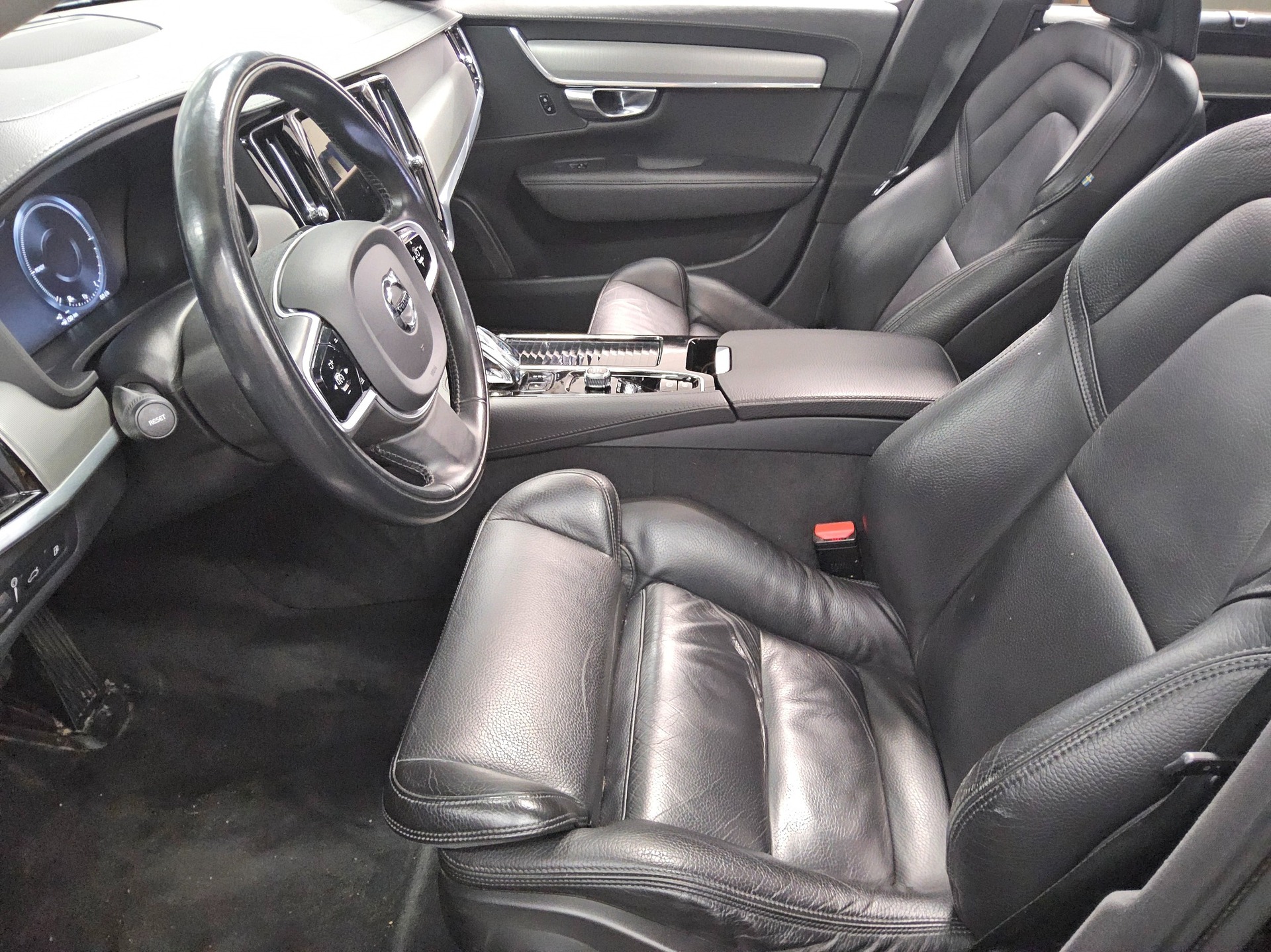 Volvo V90 T8 AWD Hybrid Inscription Leder Navi LED AHK 9