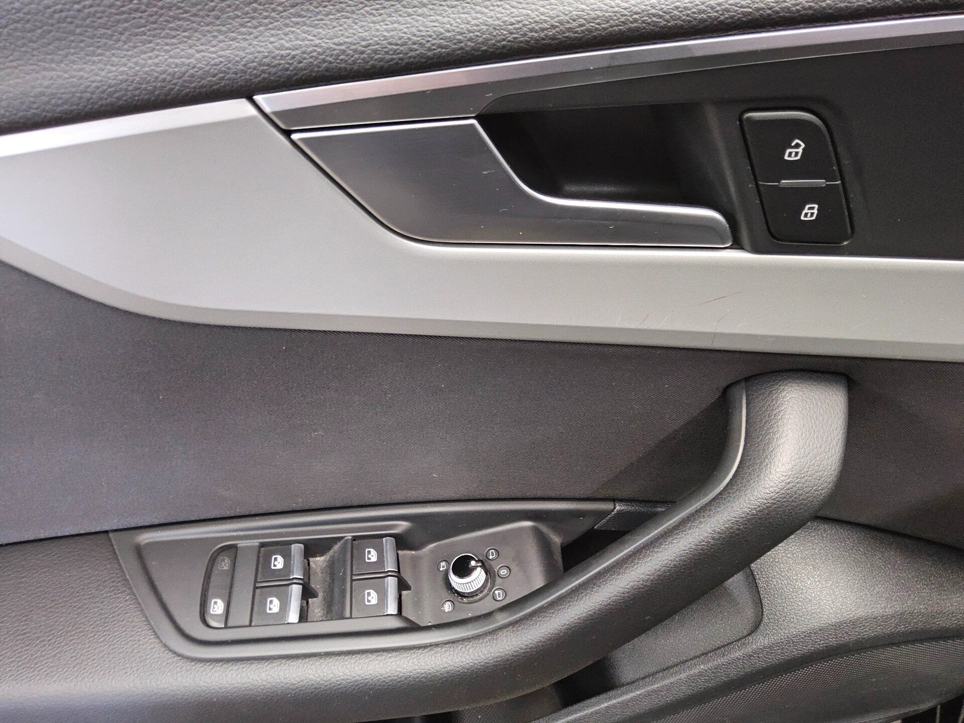 Audi A4 Avant 35 TDI Navi LED Tempomat 9