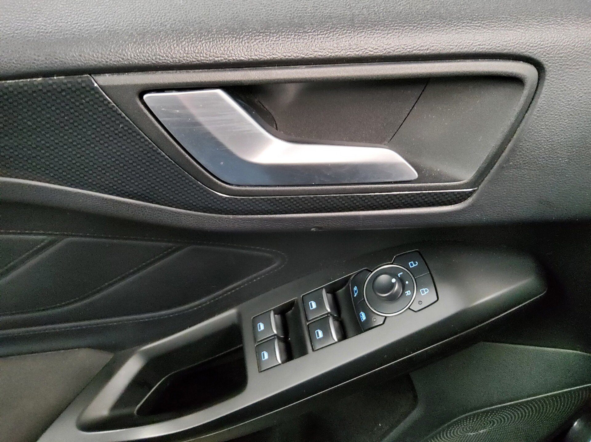 Ford Focus Turnier 1.5 EB ST-Line ACC Navi Shz RfK 9