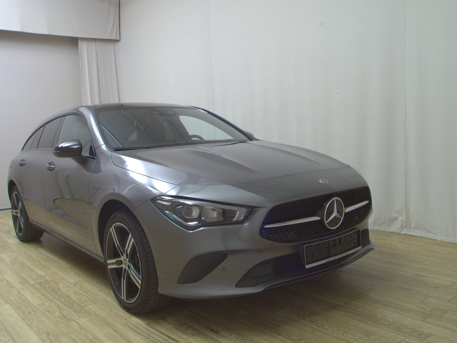 Mercedes-Benz CLA 250 Shooting Brake e Progressive Pano AHK RFK 3