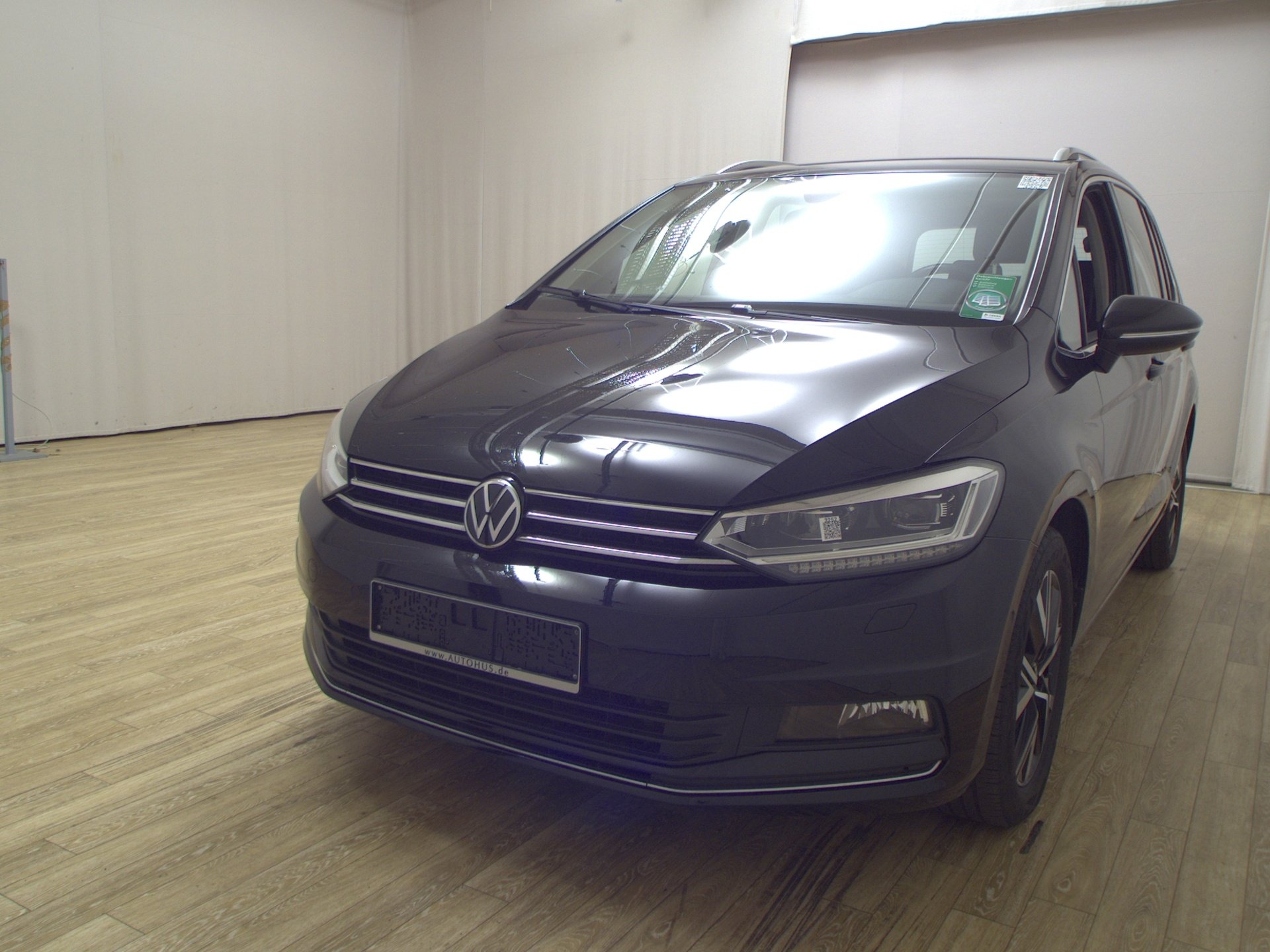 Volkswagen Touran 2.0 TDI Highline Navi LED Shz AHK RFK 2