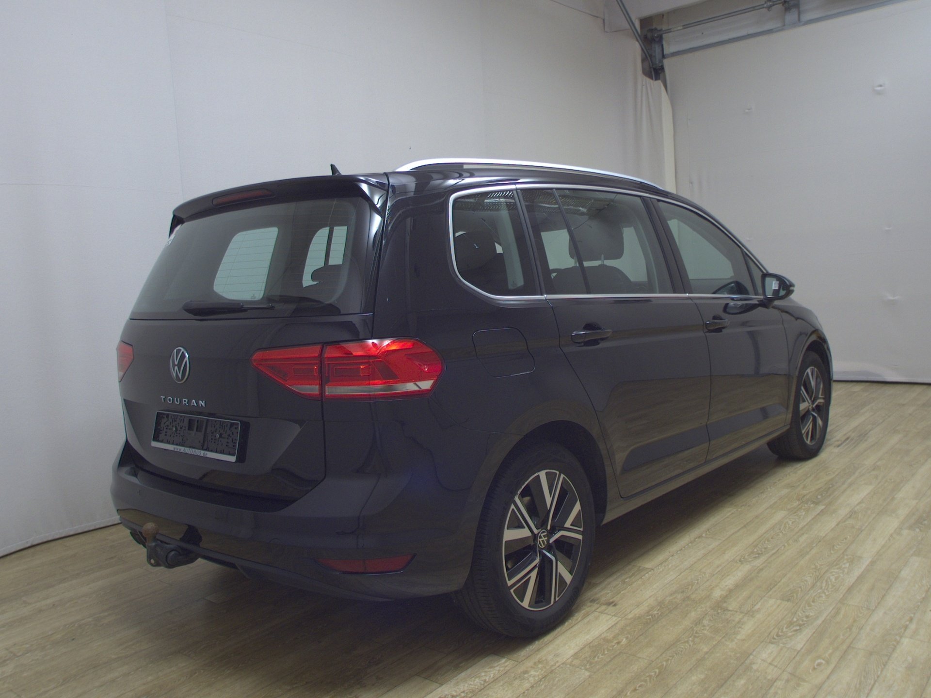 Volkswagen Touran 2.0 TDI Highline Navi LED Shz AHK RFK 4