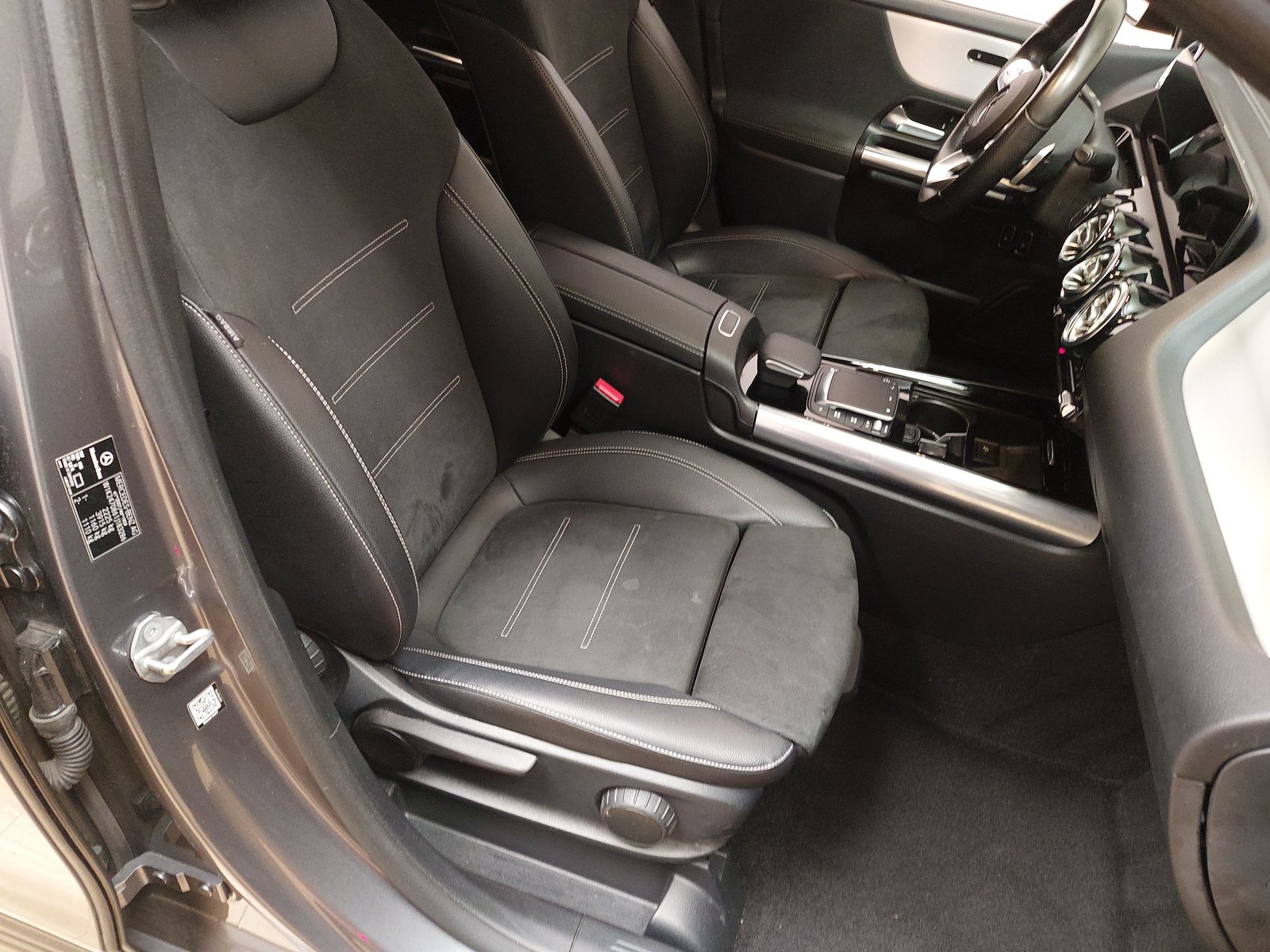Mercedes-Benz B 250 e AMG-Line AHK RFK 10