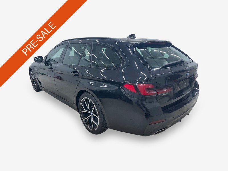 BMW 530e Touring M-Sport SPORTSITZE KLIMAAUT LED RADIO SHZ 4