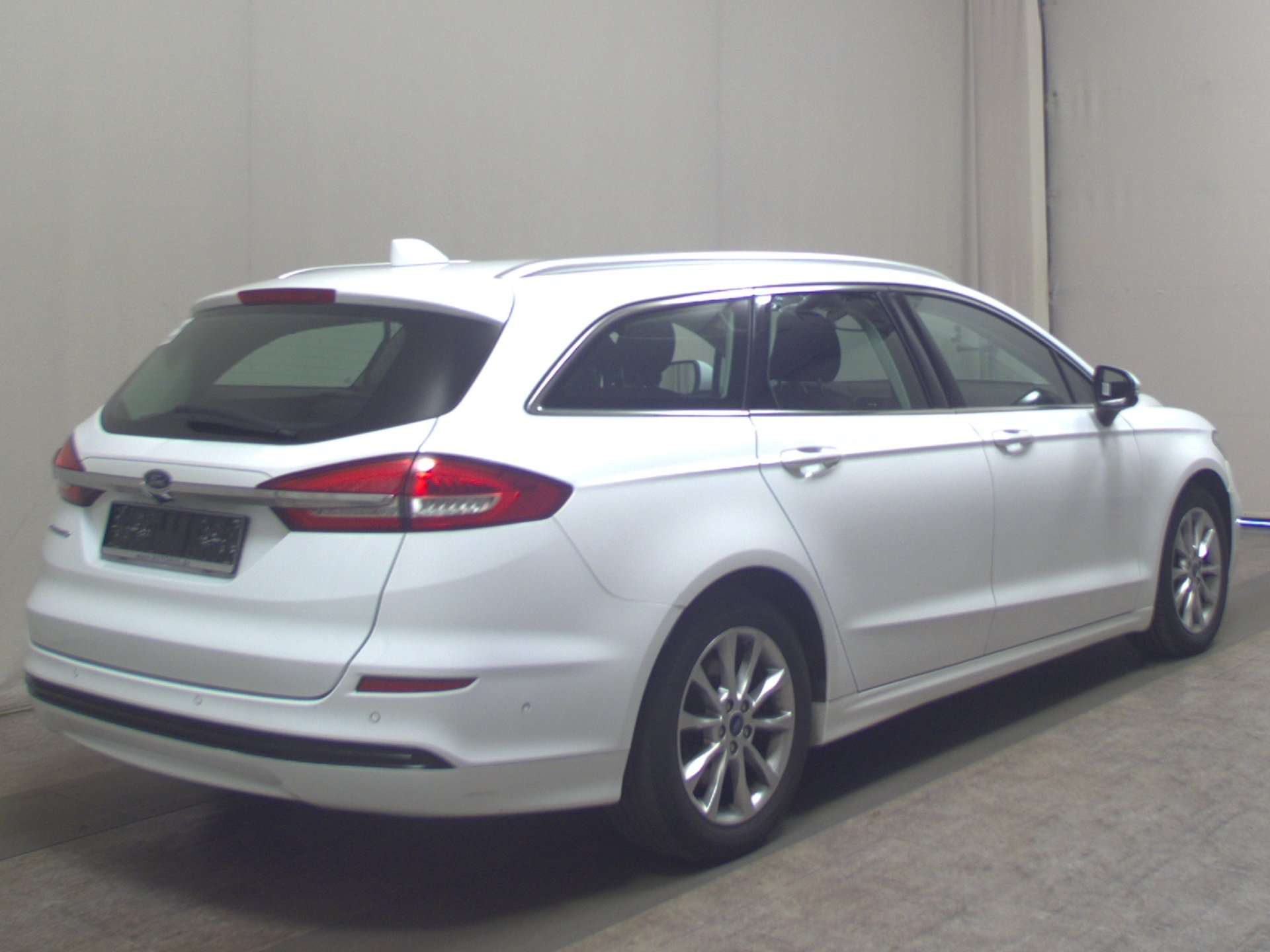 Ford Mondeo Turnier 2.0 EB Titanium Navi LED 4xSHZ 4