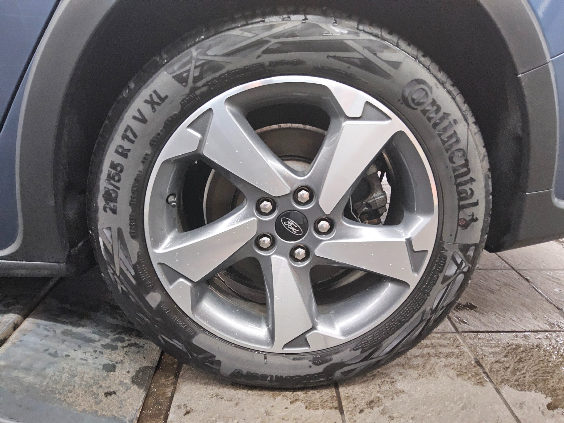 Ford Focus Turnier 2.0 EB Active Navi LED B&O RFK AHK 10