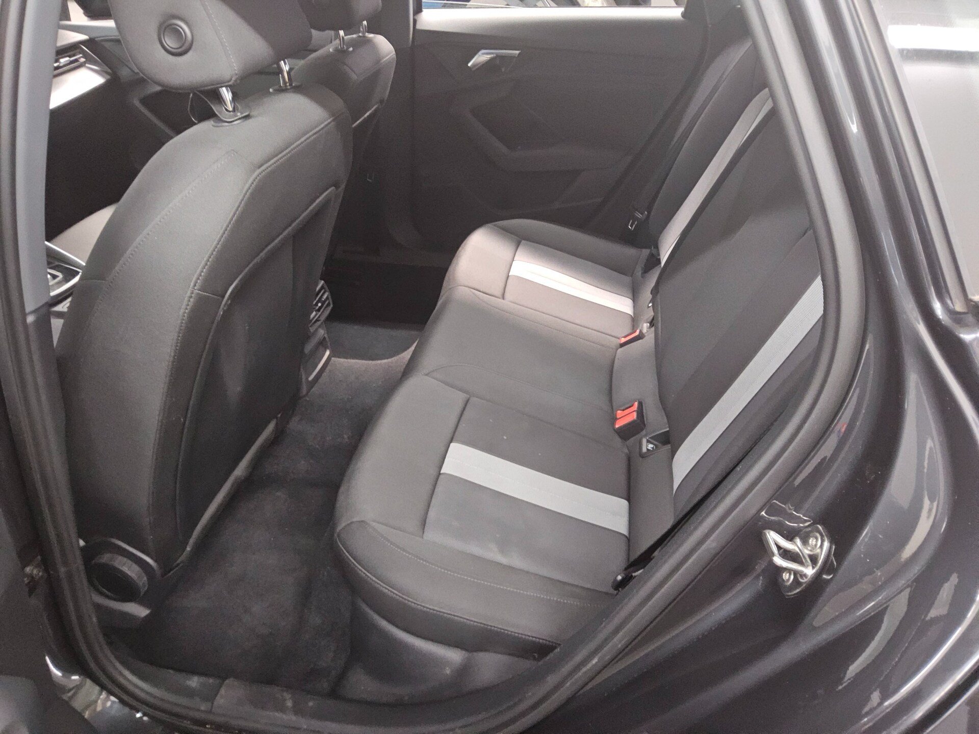 Audi A3 Sportback 30 TFSI advanced Navi LED vc RFK 13