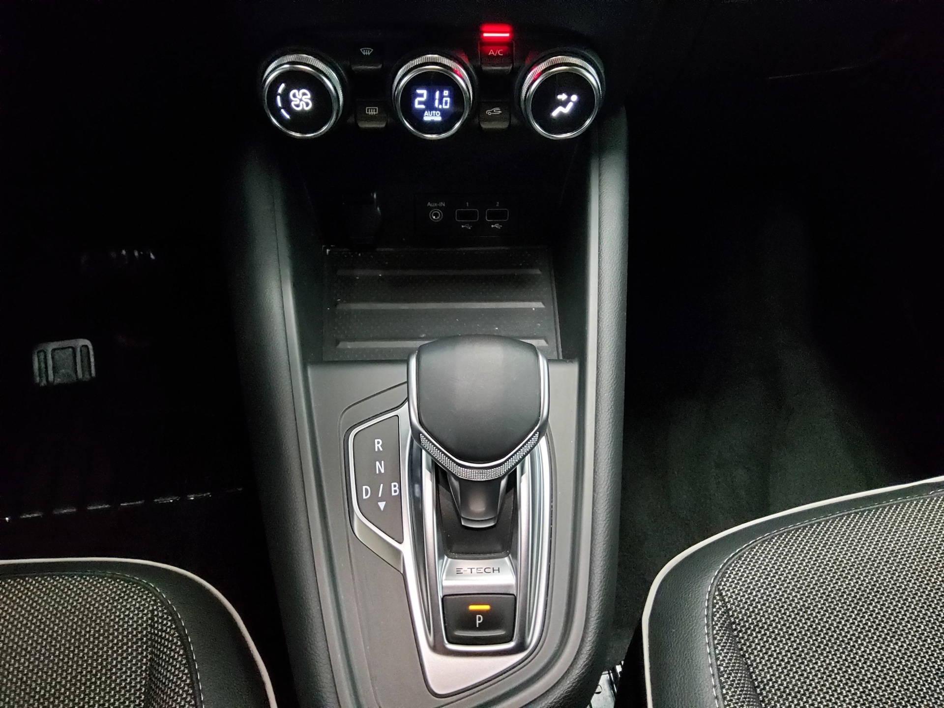 Renault Captur 1.6 E-Tech Navi LED RfK Shz 6