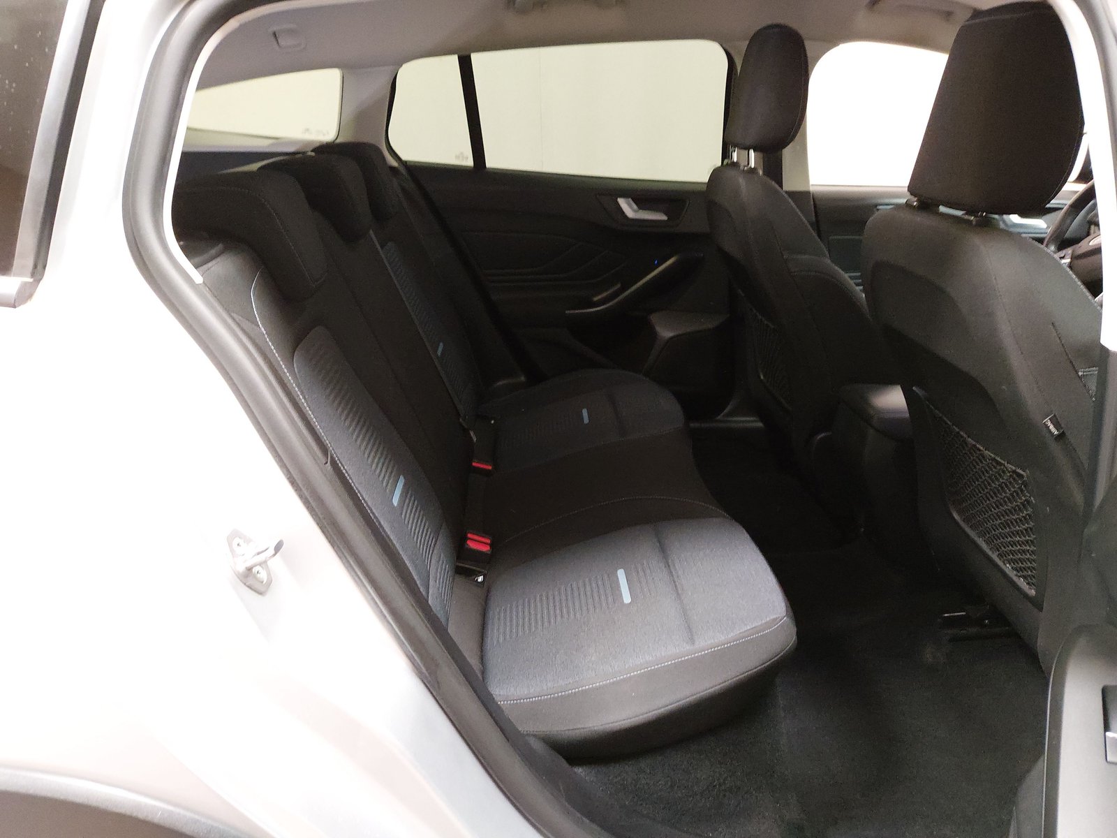 Ford Focus Turnier 1.5 EB Active NAVI LED SHZ RFK 12