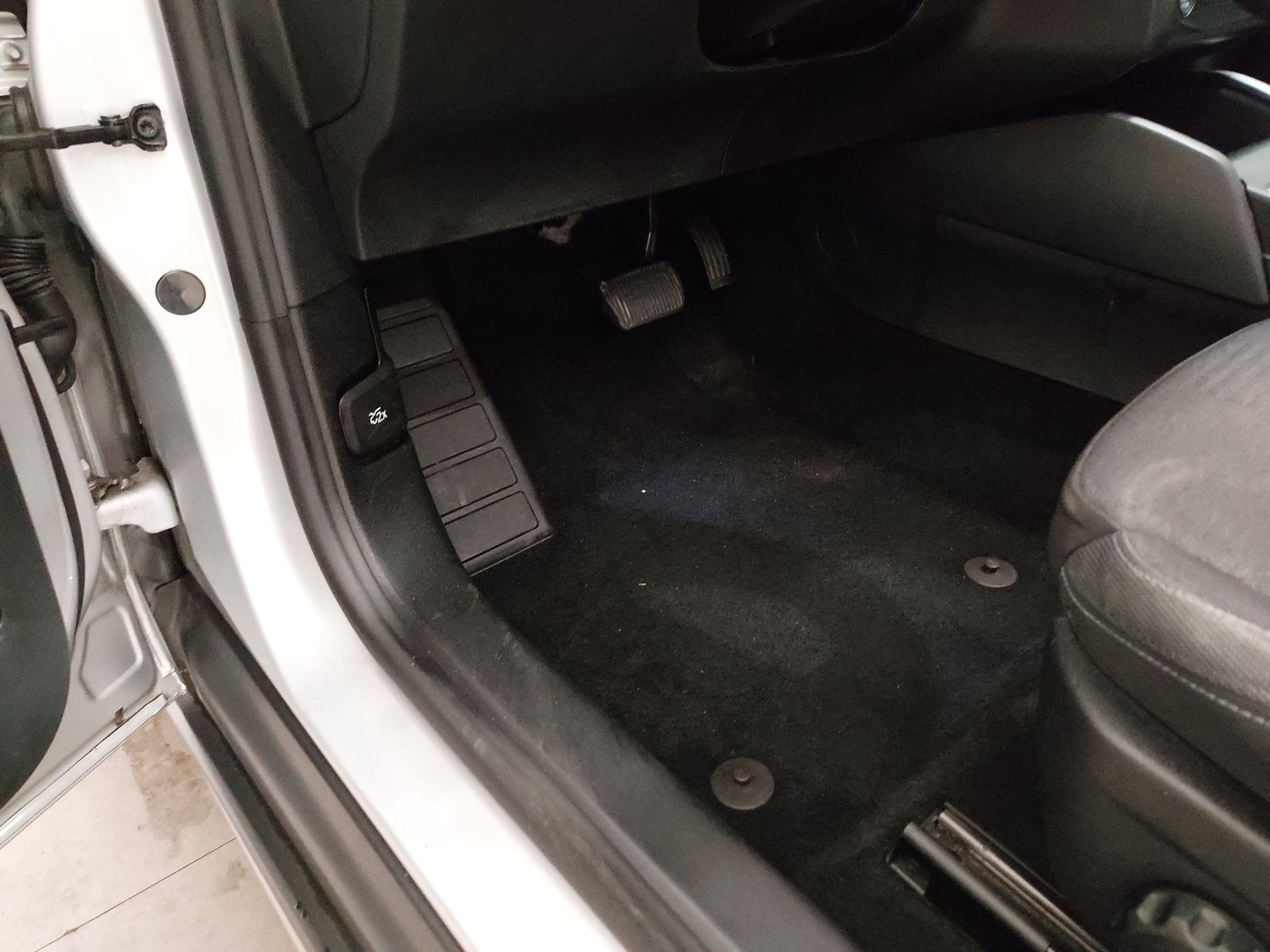 Ford Focus Turnier 1.5 EB Active NAVI LED SHZ RFK 7