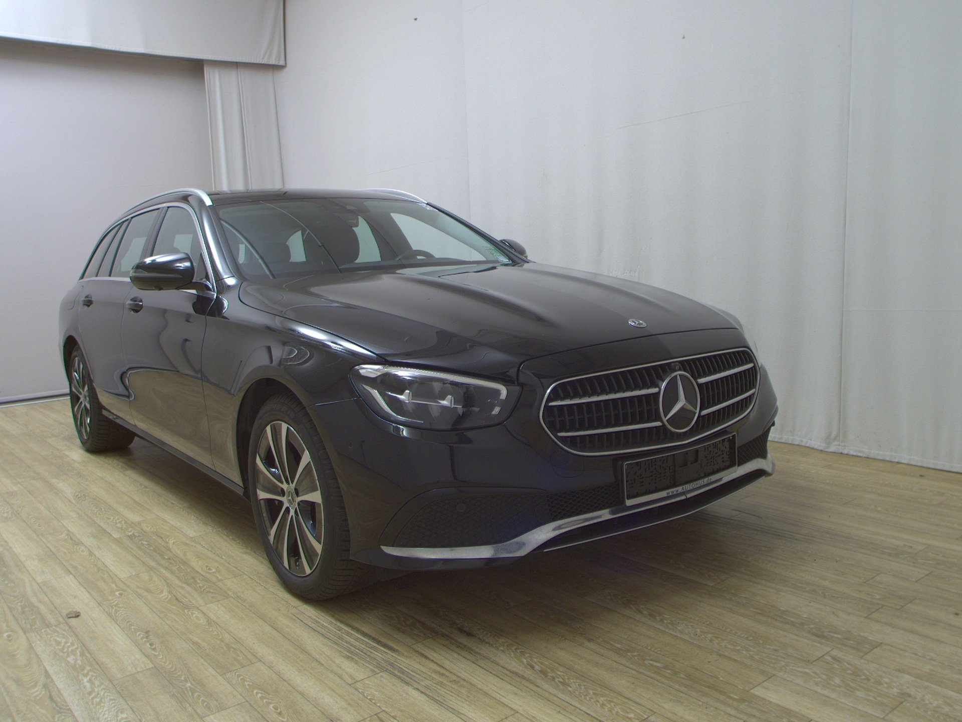 Mercedes-Benz E 300 T de Avantgarde Navi Widescreen LED 360° 3