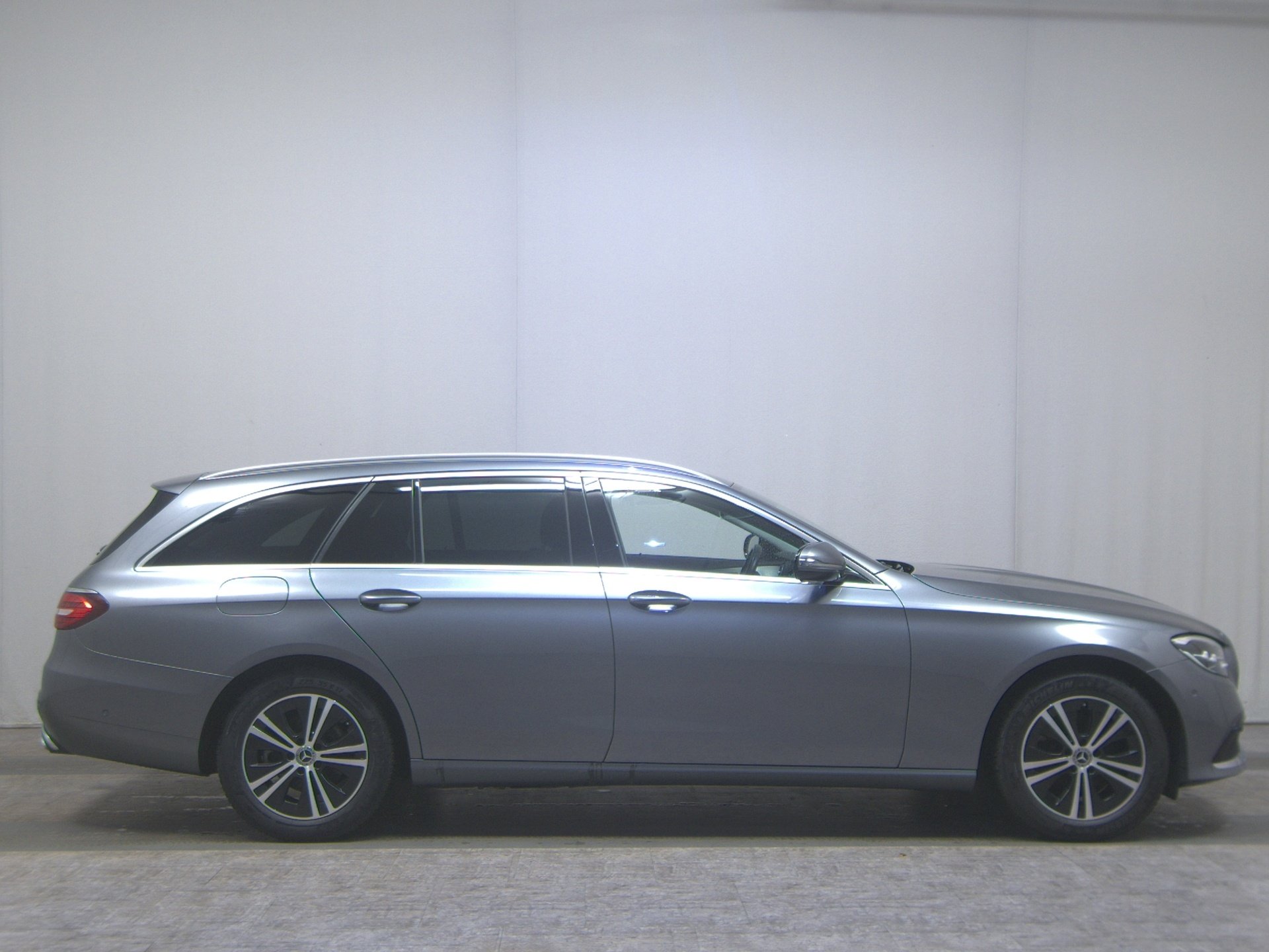 Mercedes-Benz E 220 T d Avantgarde Leder Navi LED Widescreen