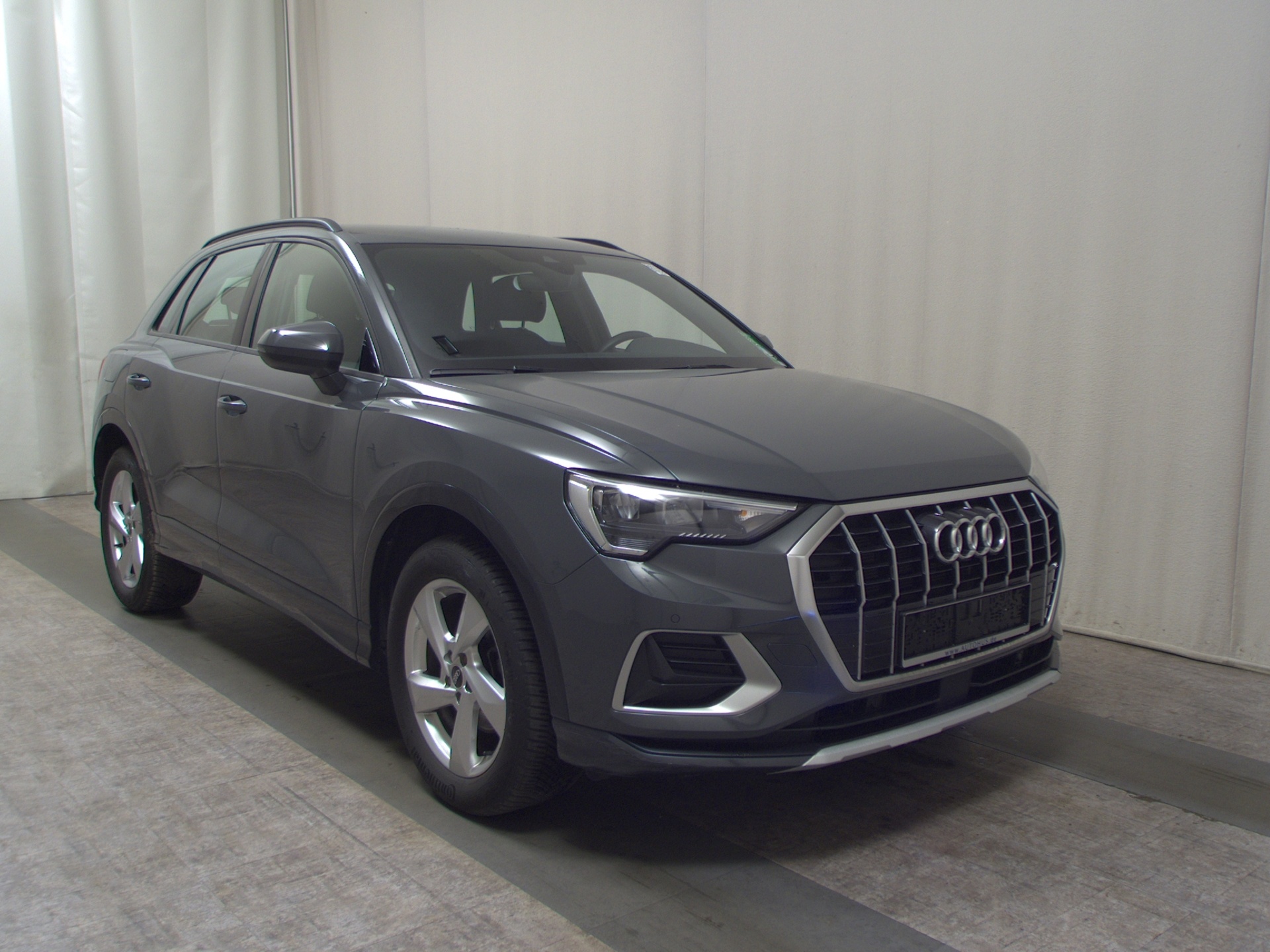 Audi Q3 35 TDI advanced Leder Navi+ LED vc RFK Sound 3
