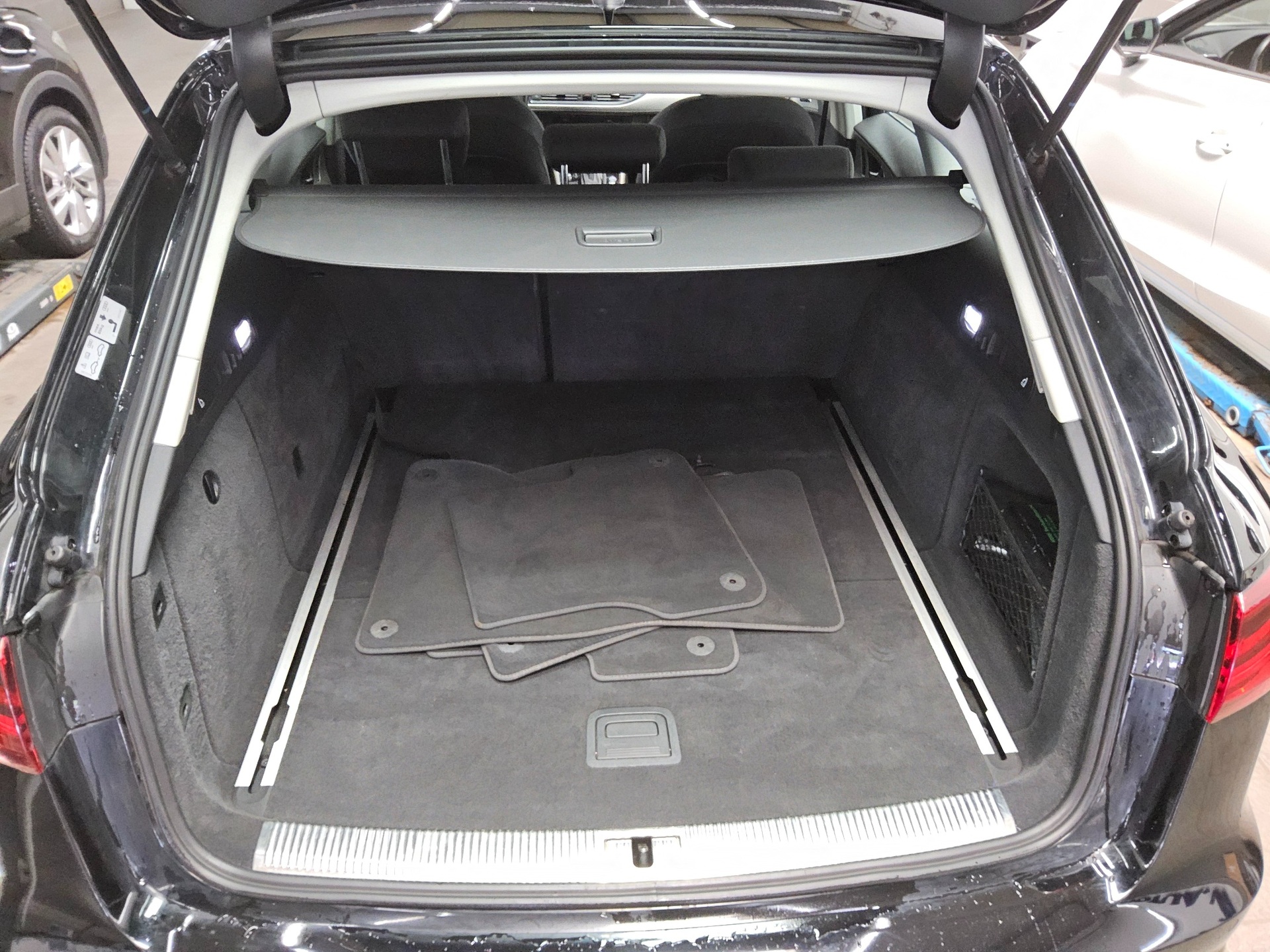 Audi A6 Avant 2.0 TDI ultra Navi+ LED AHK RfK Sports. 11
