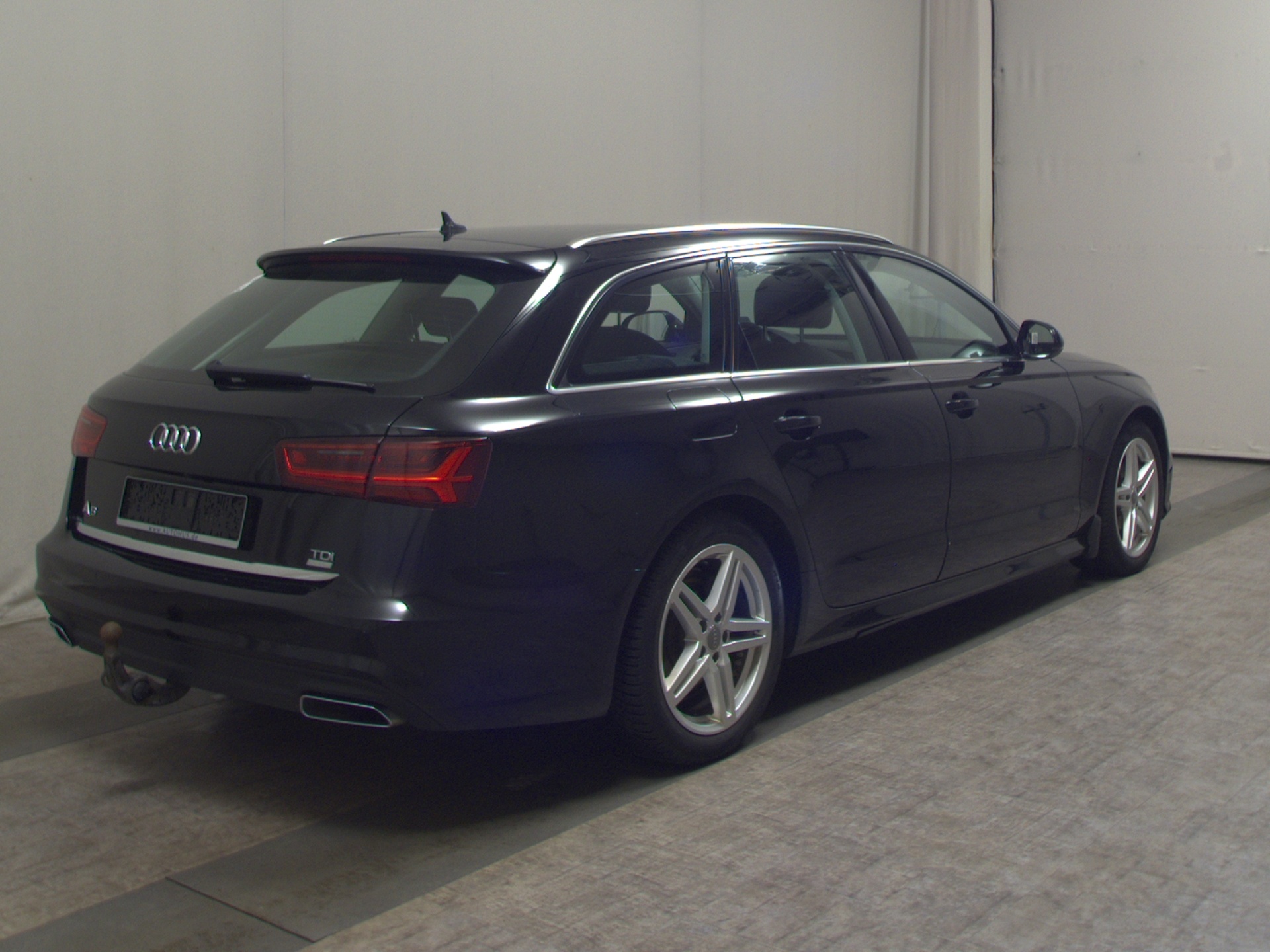Audi A6 Avant 2.0 TDI ultra Navi+ LED AHK RfK Sports. 4