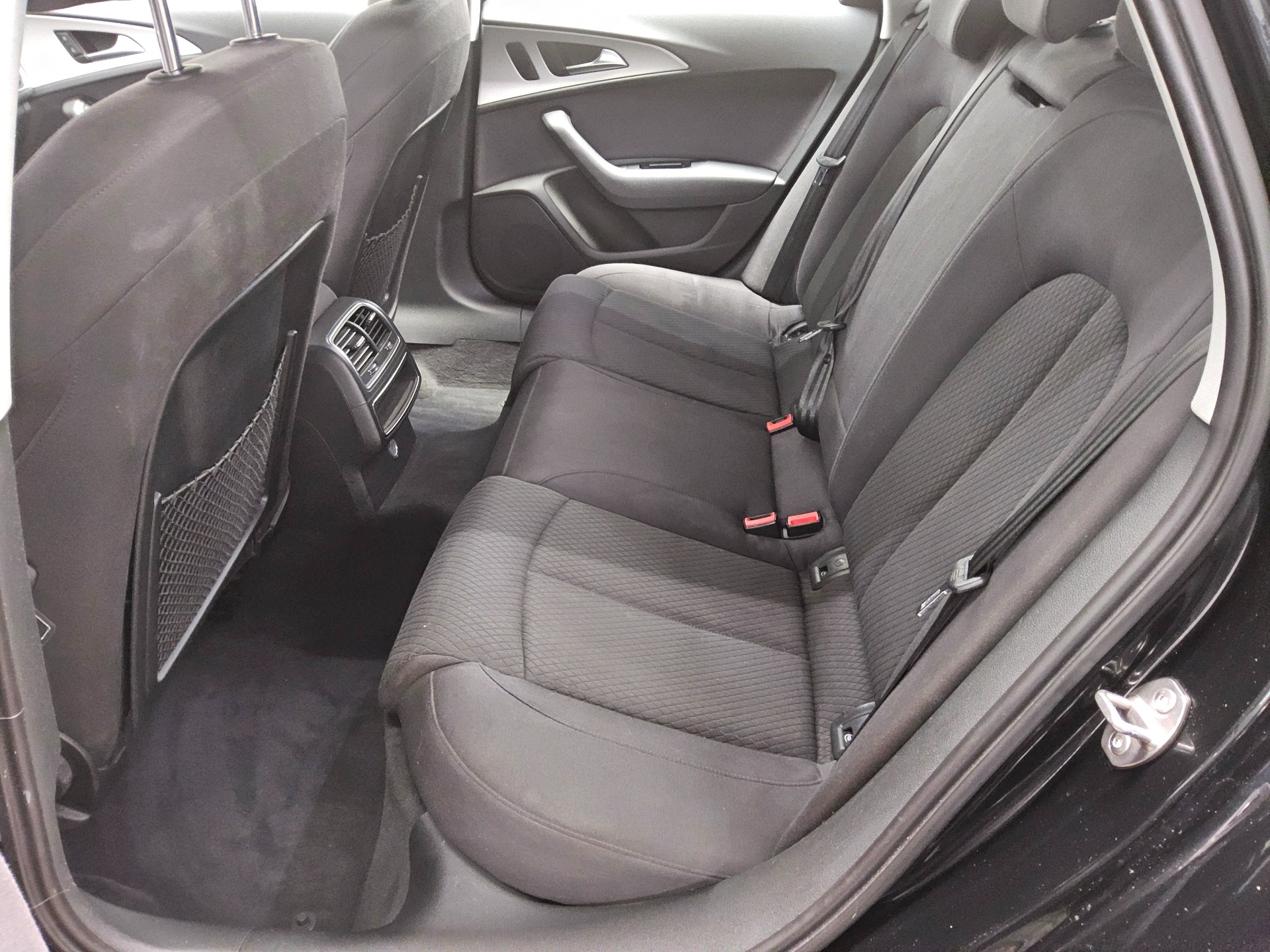 Audi A6 Avant 2.0 TDI ultra Navi+ LED AHK RfK Sports. 13