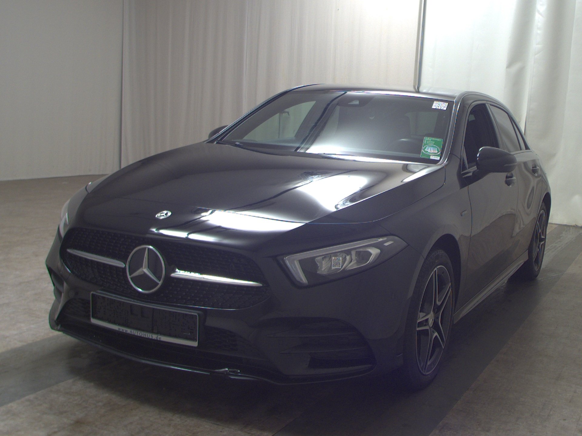 Mercedes-Benz A 250 e T-Leder Navi LED Night 2