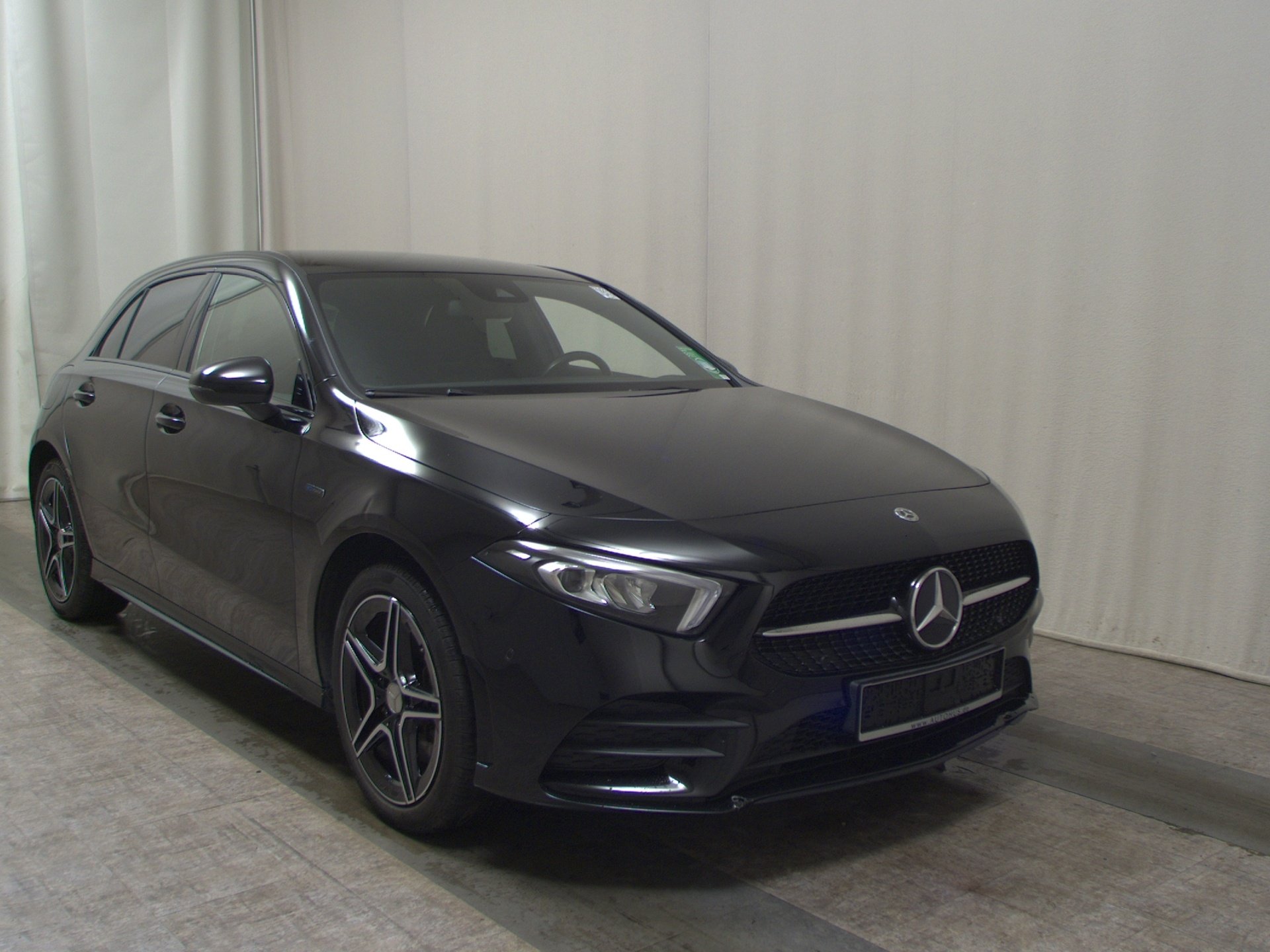 Mercedes-Benz A 250 e T-Leder Navi LED Night 3