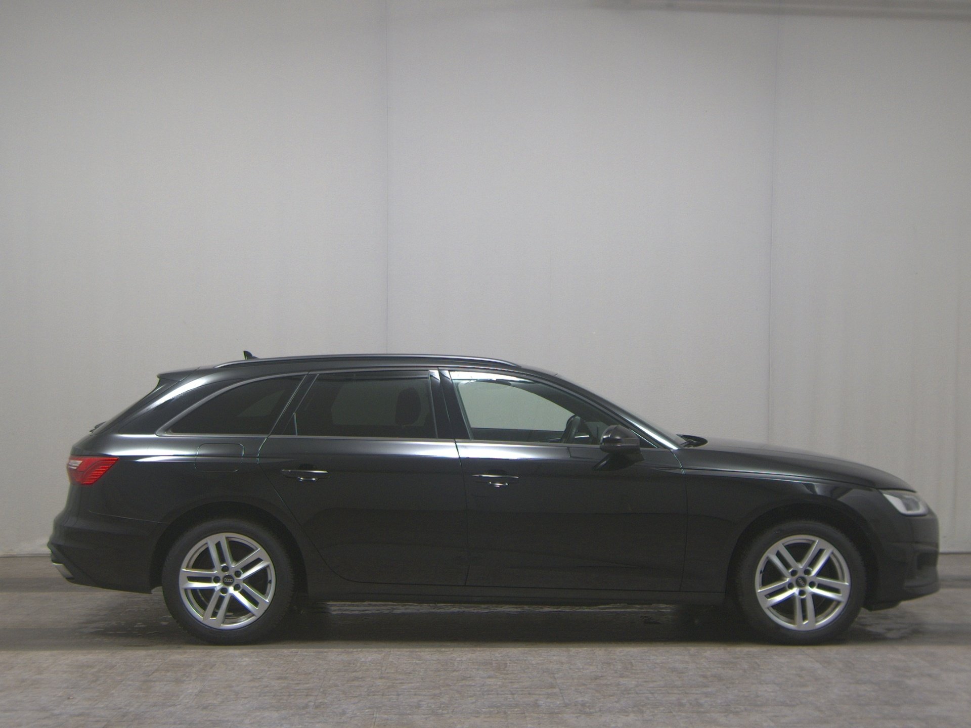 Audi A4 Avant 35 TDI Navi LED Virtual Sound
