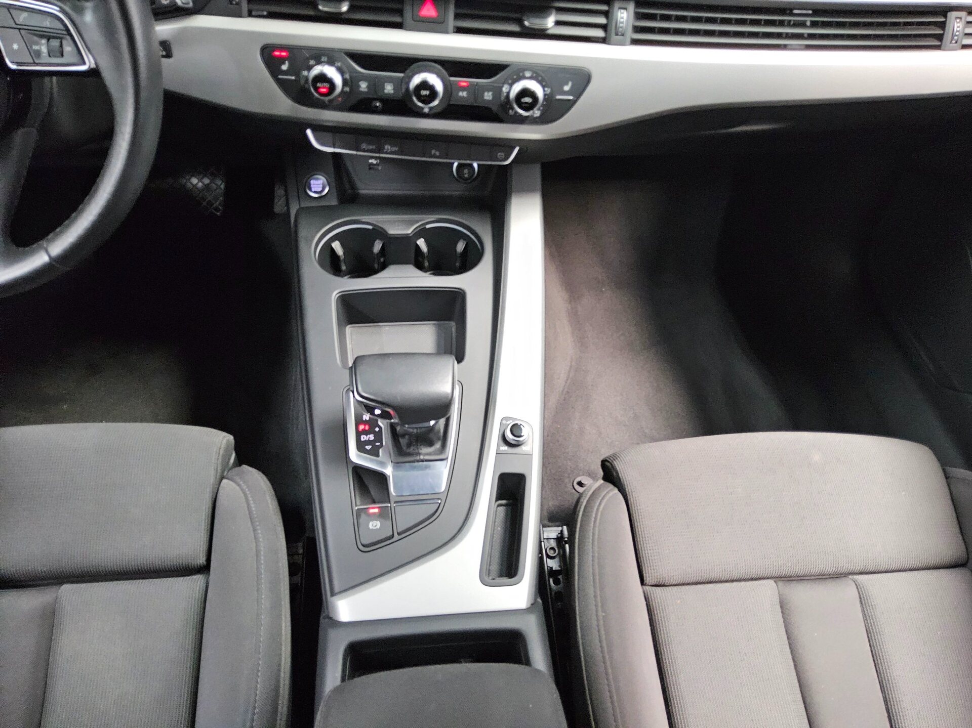 Audi A4 Avant 35 TDI Navi LED Virtual Sound 6