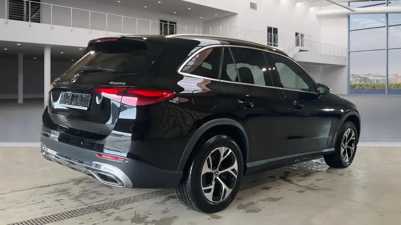 Mercedes-Benz GLC 300 e VollLeder*Distro*Kamera*LED*18*NaviTou 4