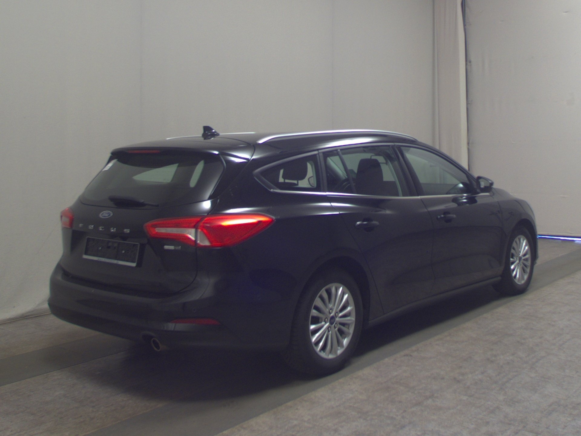 Ford Focus Turnier 1.0 EB Titanium Navi LED RFK PDC 4