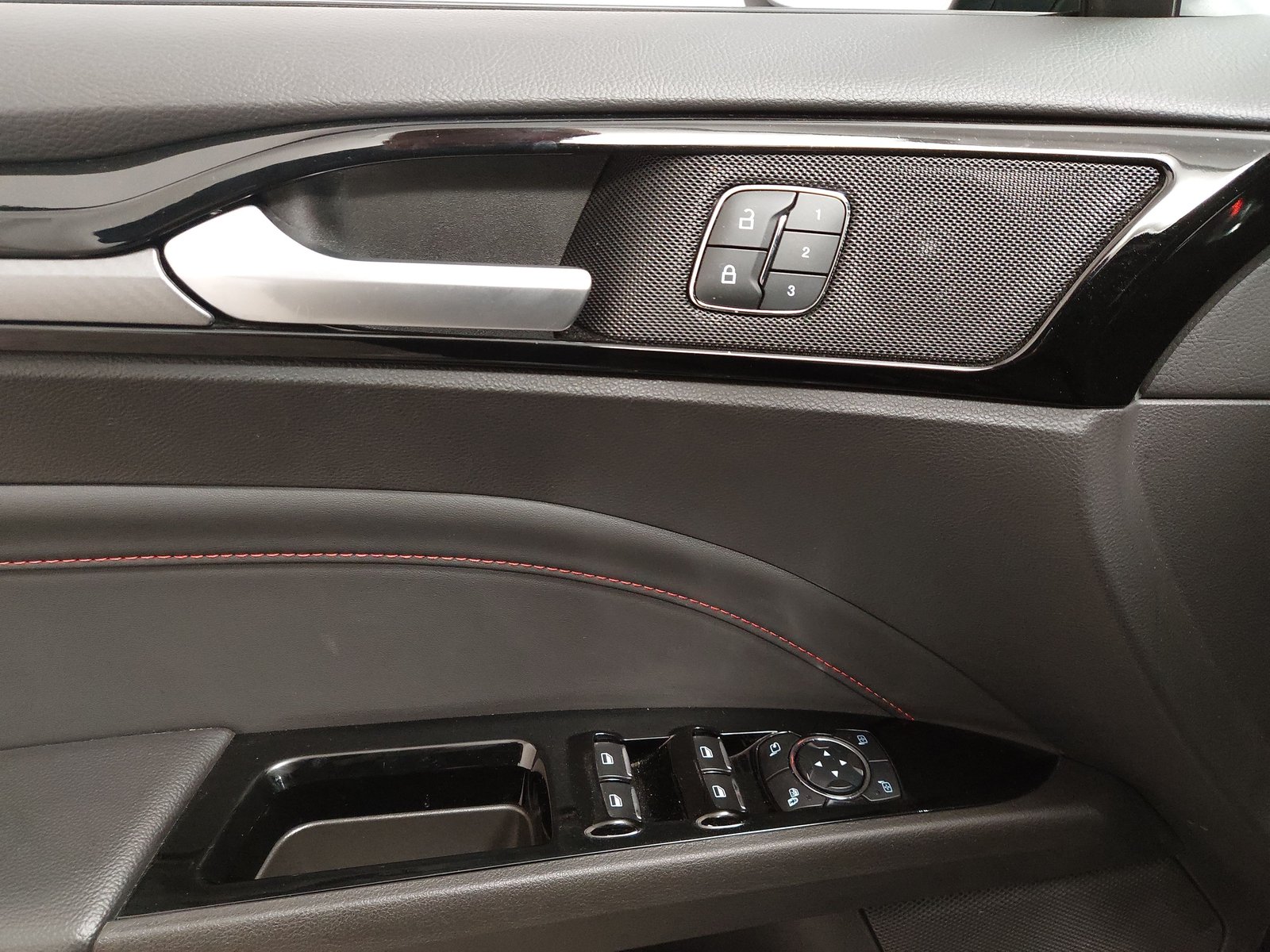 Ford Mondeo Turnier 2.0 EB ST-Line T-Leder Navi LED 5