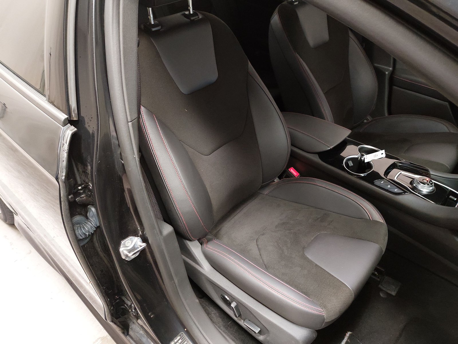 Ford Mondeo Turnier 2.0 EB ST-Line T-Leder Navi LED 10