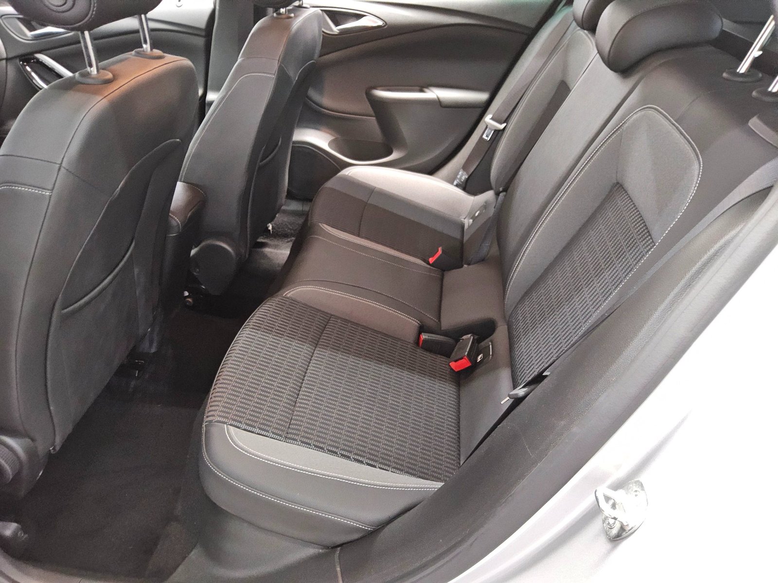 Opel Astra ST 1.5 D Elegance Navi LED Shz T-Leder RFK 13