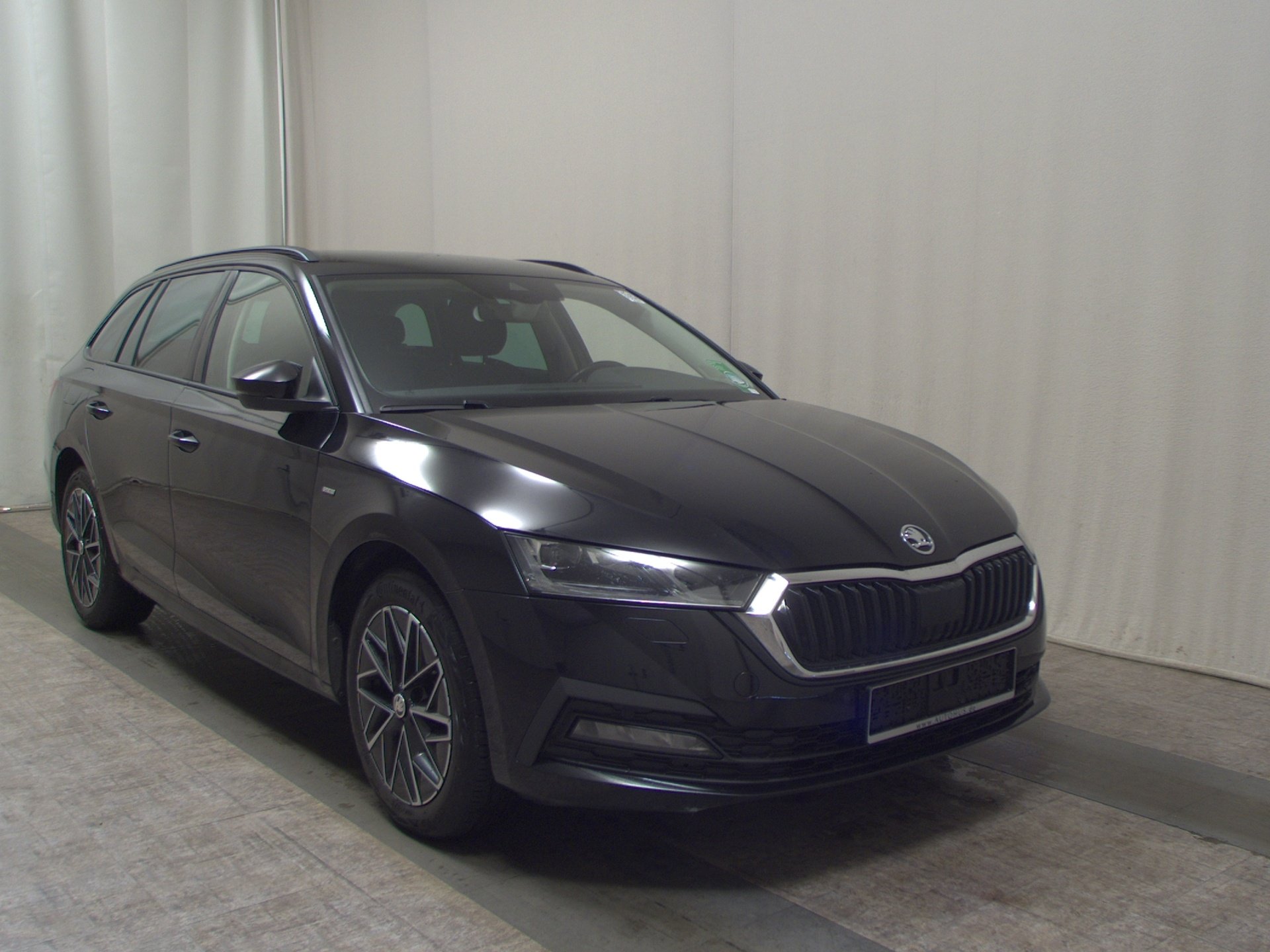 Skoda Octavia Kombi 2.0 TDI Clever Matrix Navi vc RFK 3