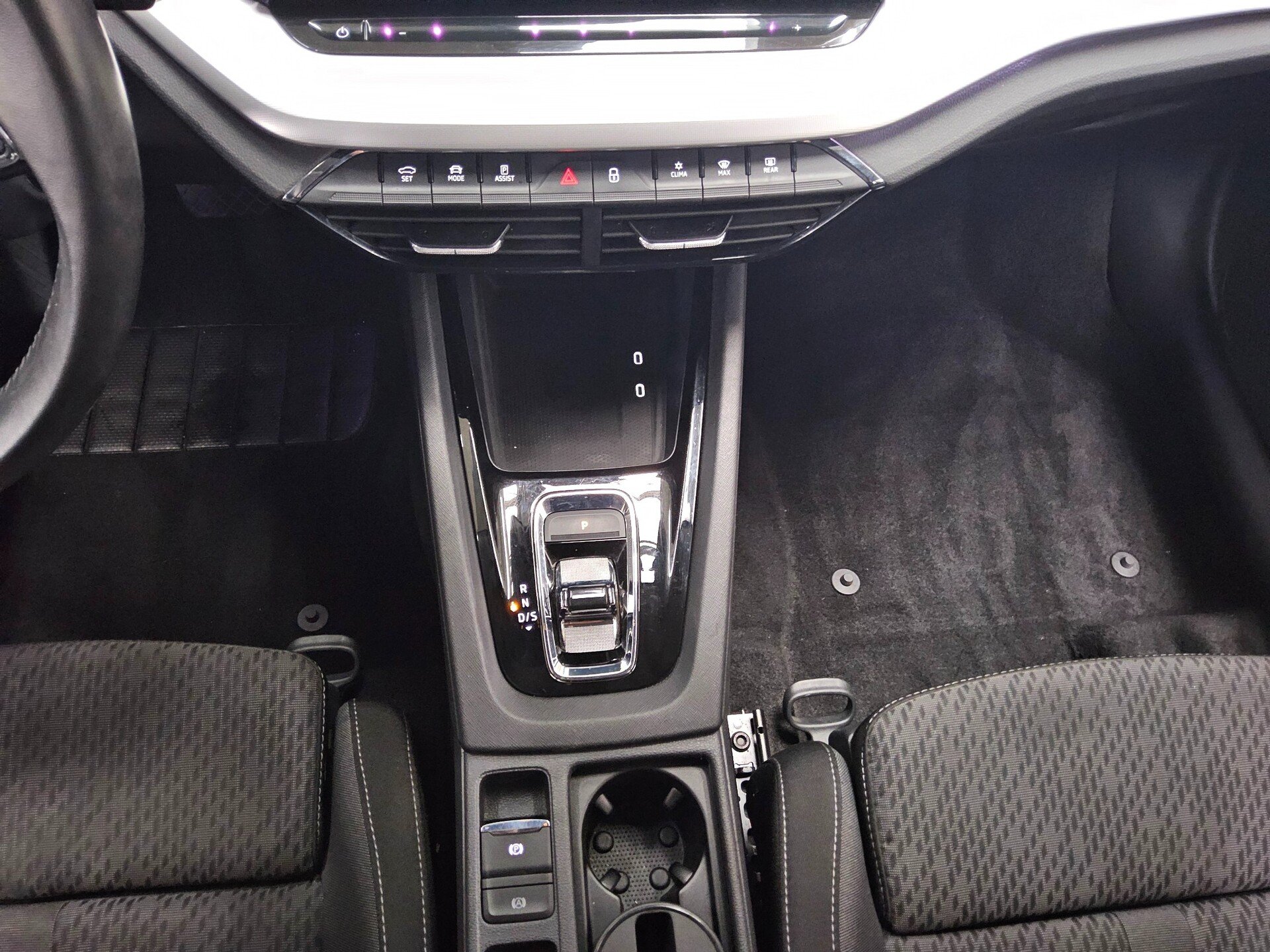 Skoda Octavia Kombi 2.0 TDI Clever Matrix Navi vc RFK 6