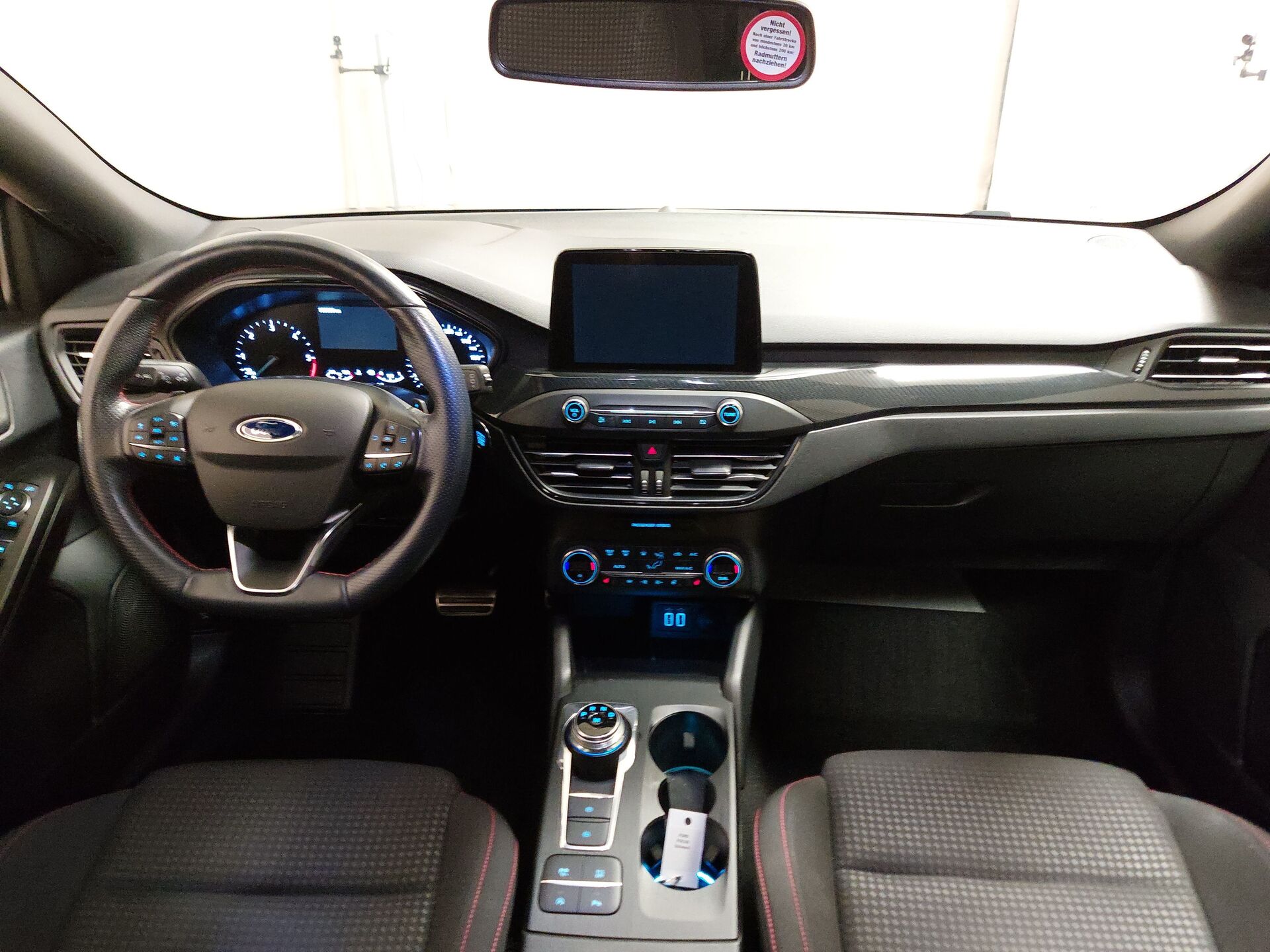 Ford Focus Turnier 2.0 EB ST-Line Navi LED RFK SHZ ACC 12