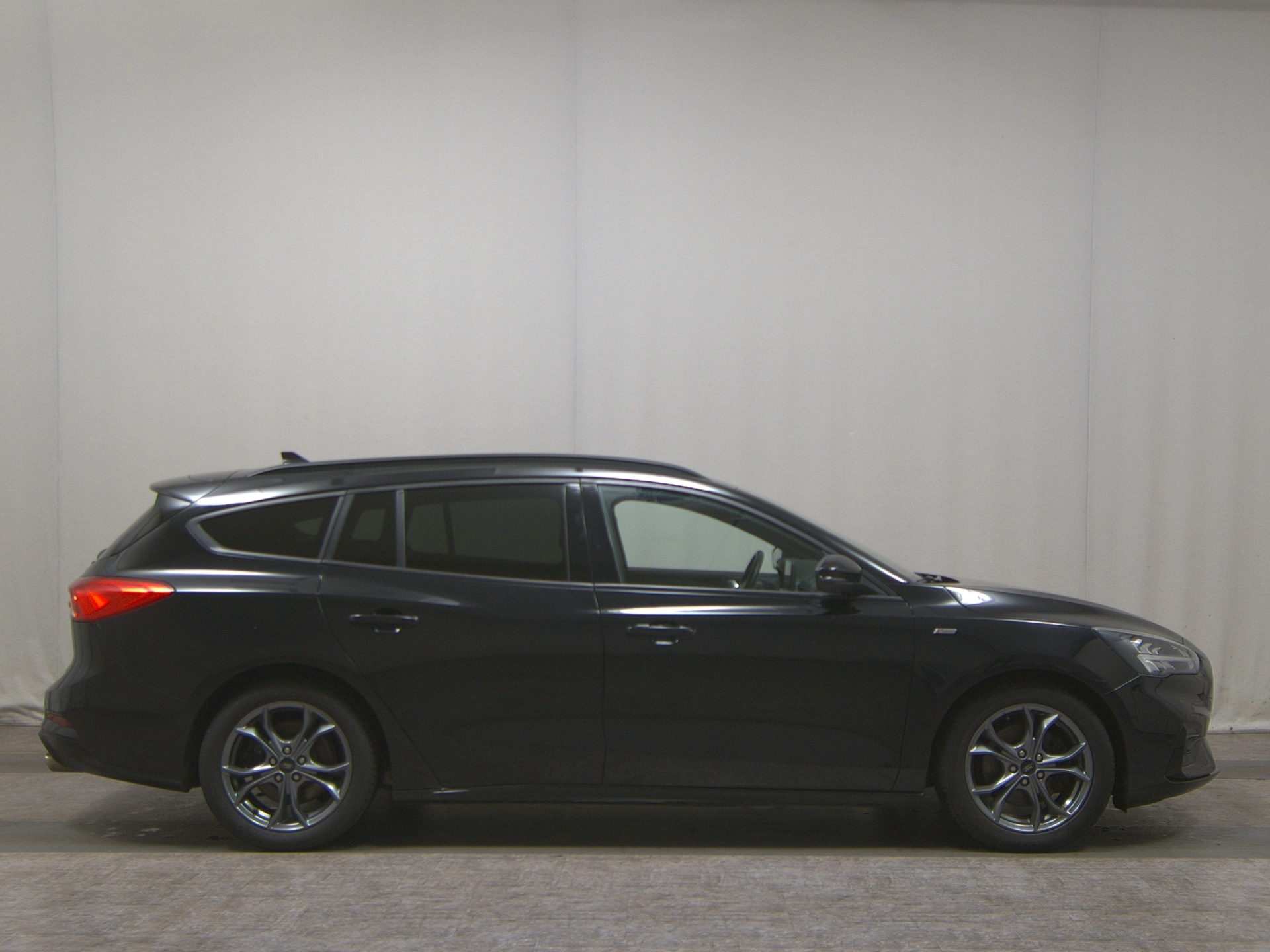 Ford Focus Turnier 2.0 EB ST-Line Navi LED RFK SHZ ACC