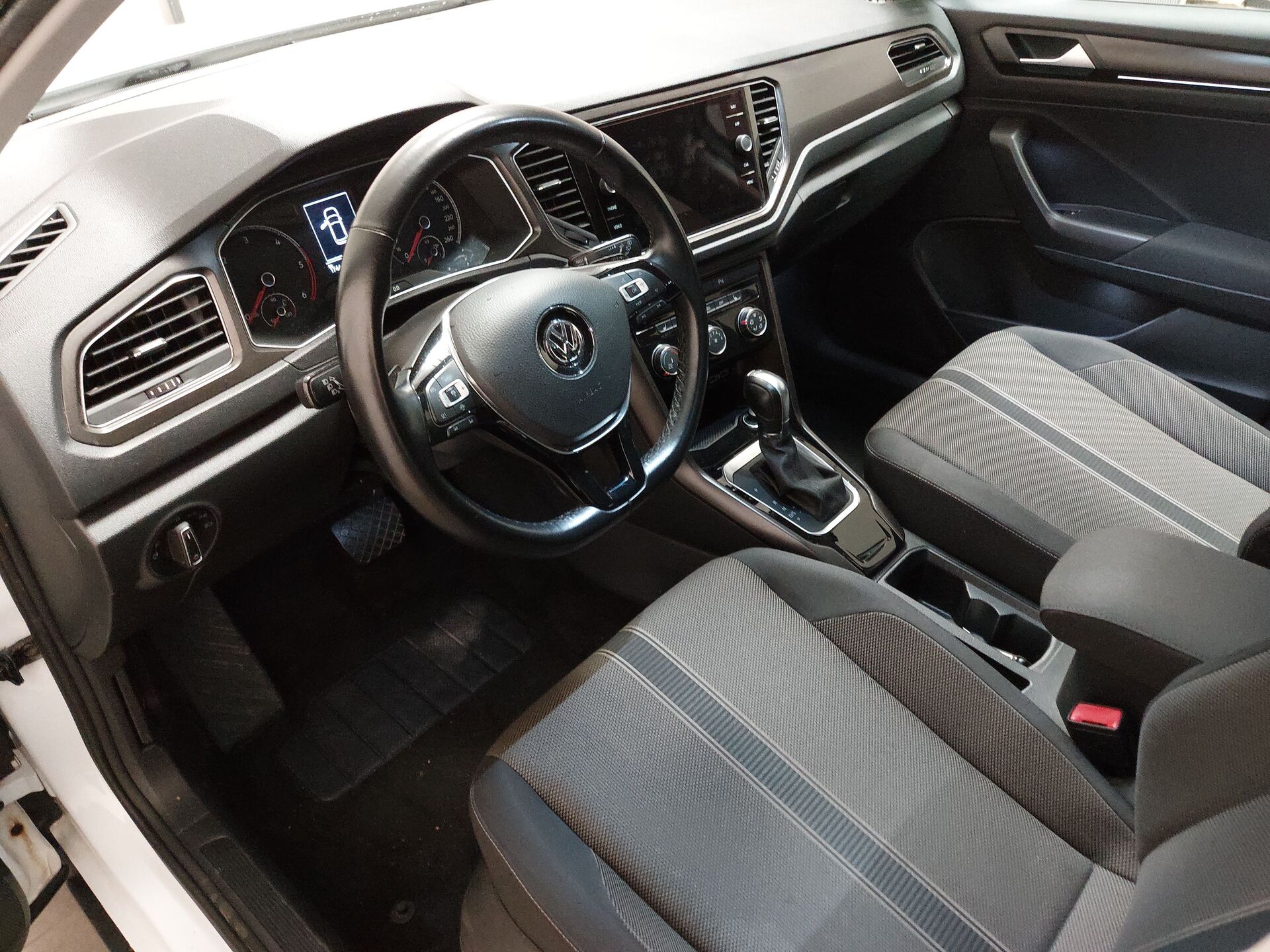 Volkswagen T-Roc 2.0 TDI Style Navi LED AHK PDC ACC 8