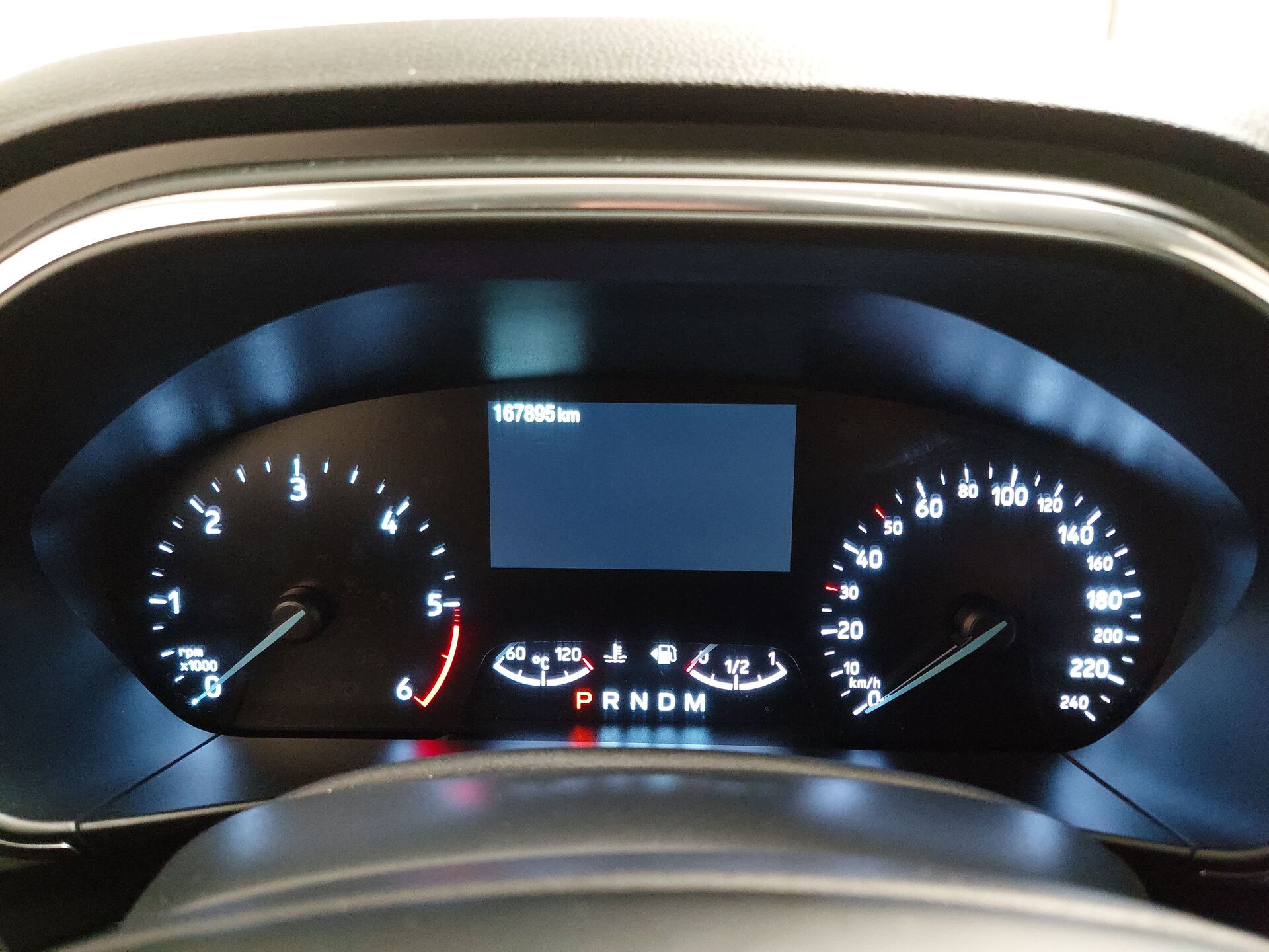 Ford Focus 2.0 EB Active HuD AHK 17