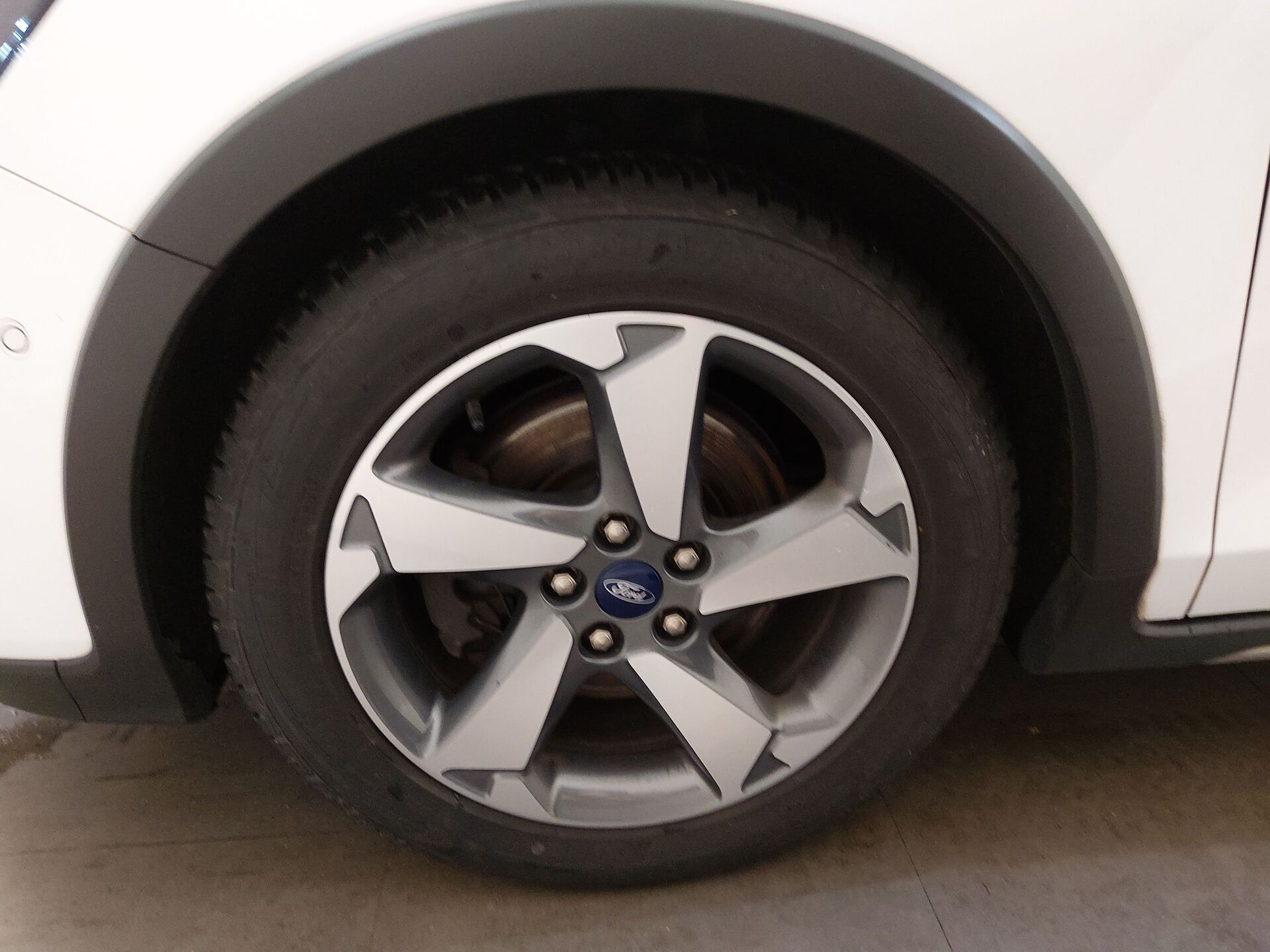 Ford Focus 2.0 EB Active HuD AHK 7
