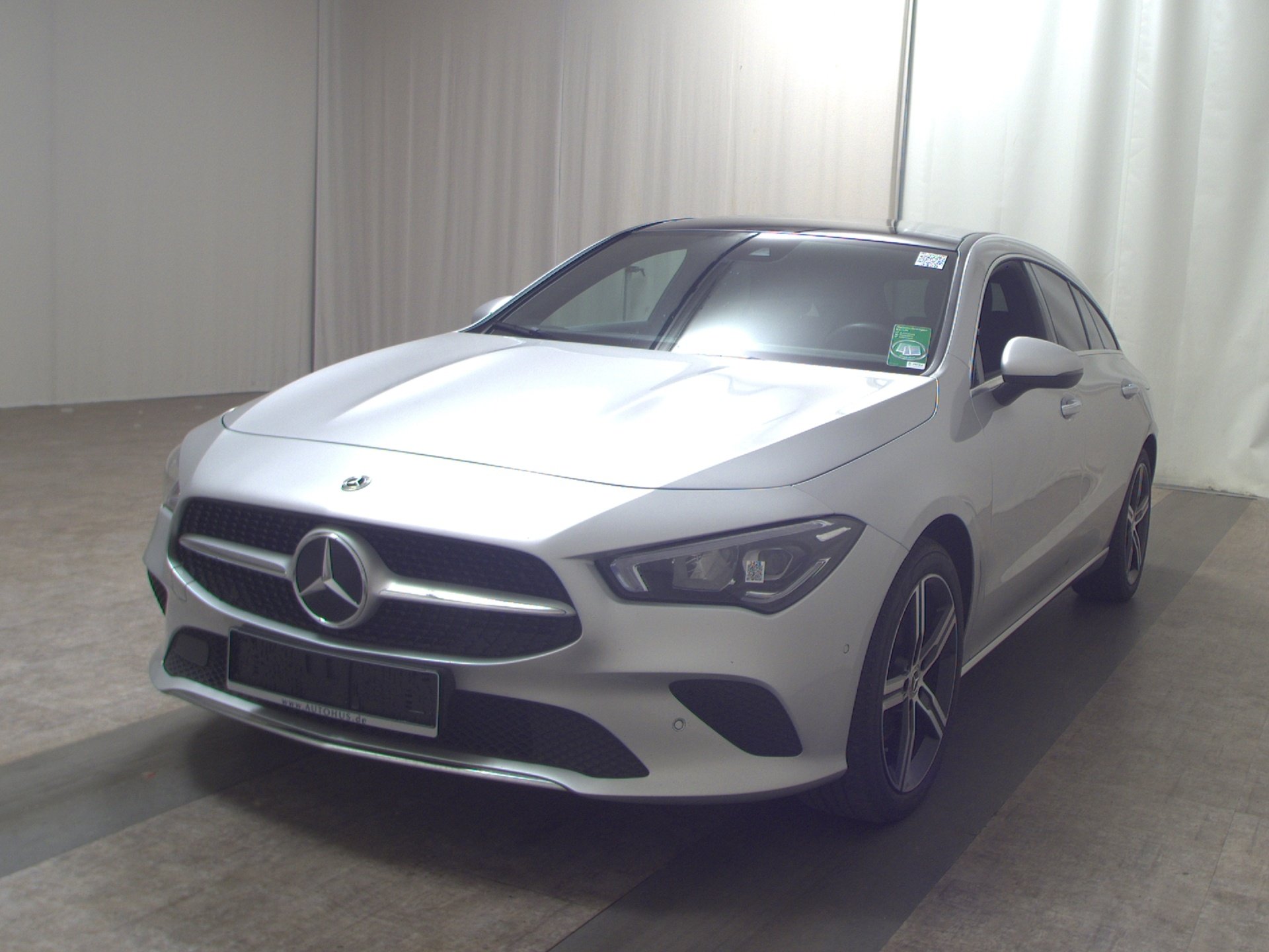 Mercedes-Benz CLA 200 SB d Progressive T-Leder Navi LED Pano 2