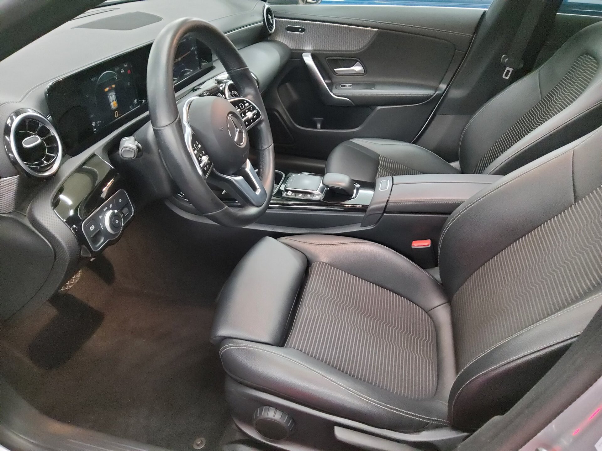 Mercedes-Benz CLA 200 SB d Progressive T-Leder Navi LED Pano 9