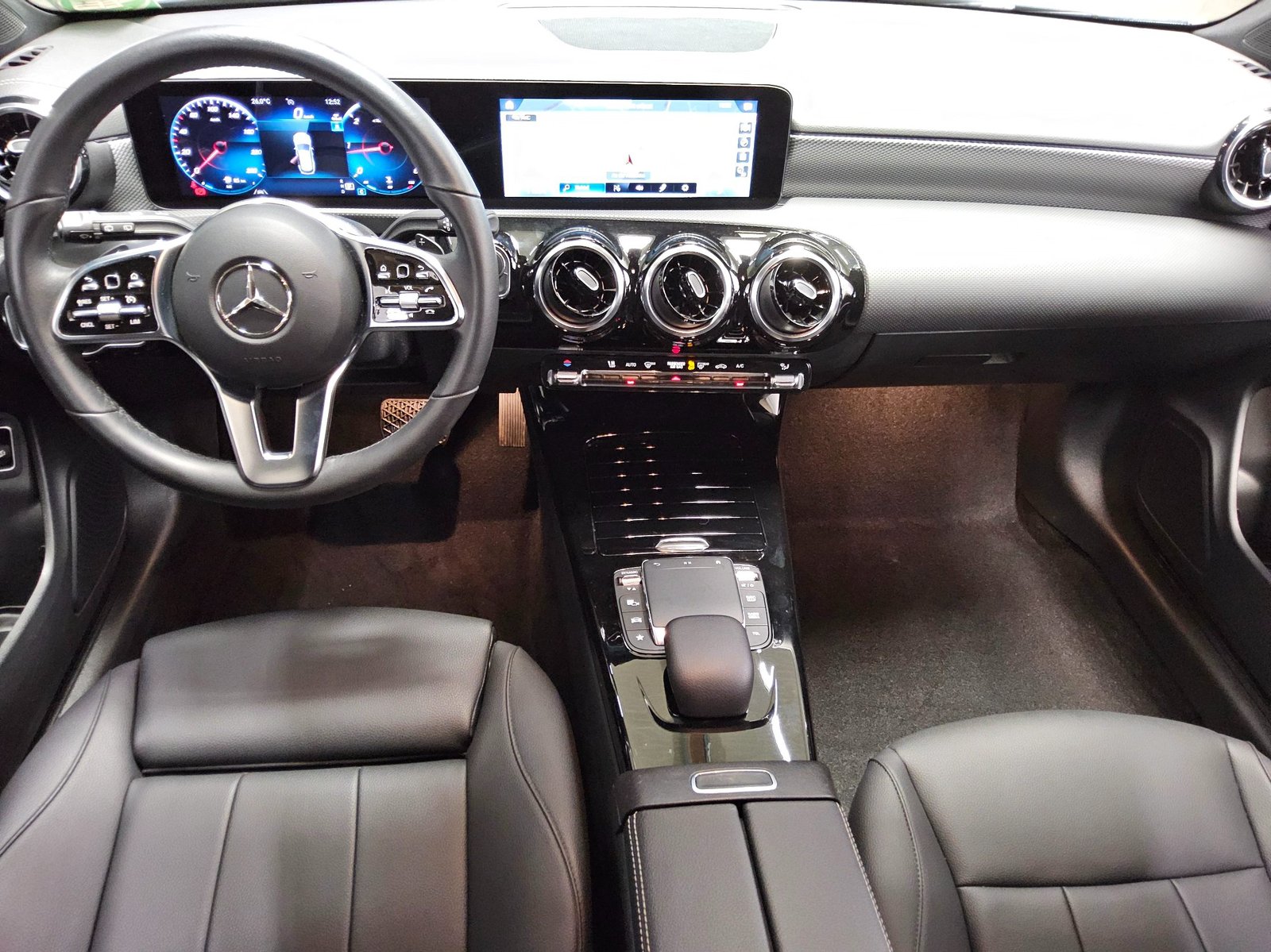 Mercedes-Benz CLA 200 SB Progressive Leder Navi LED AHK Shz 5