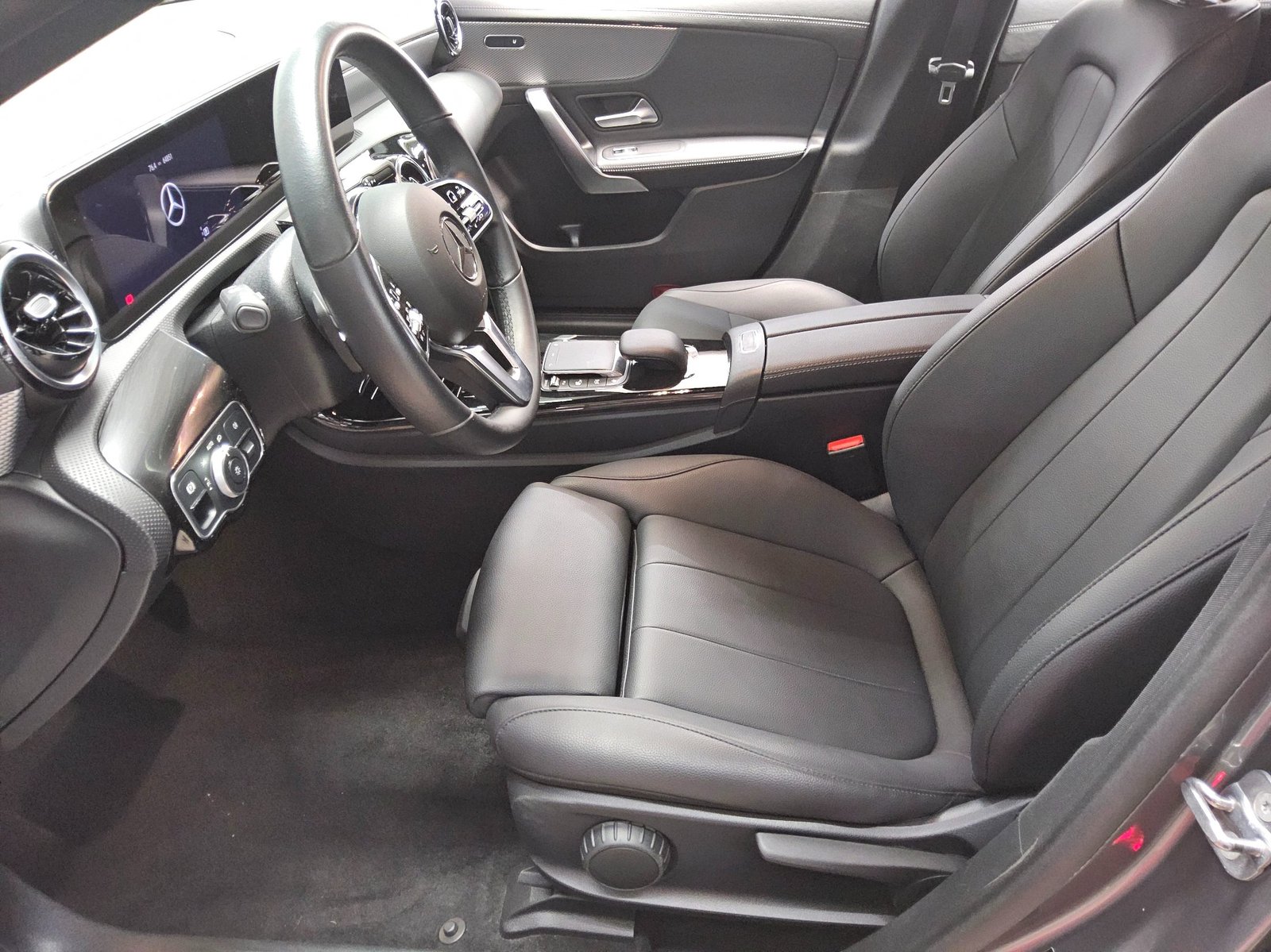 Mercedes-Benz CLA 200 SB Progressive Leder Navi LED AHK Shz 9